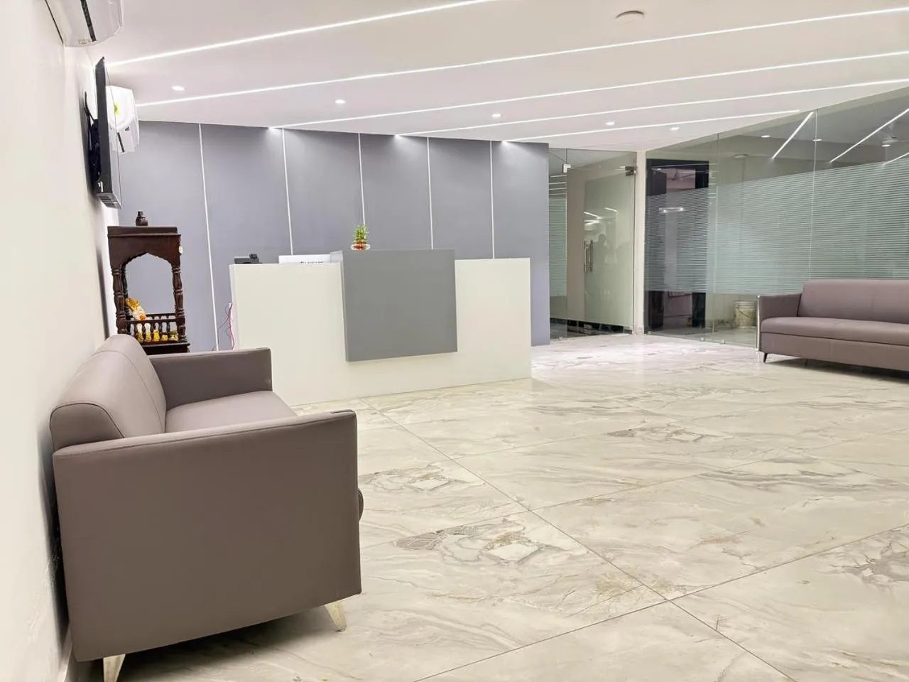 Lobby or reception in The Altruist Hotel Sec-57