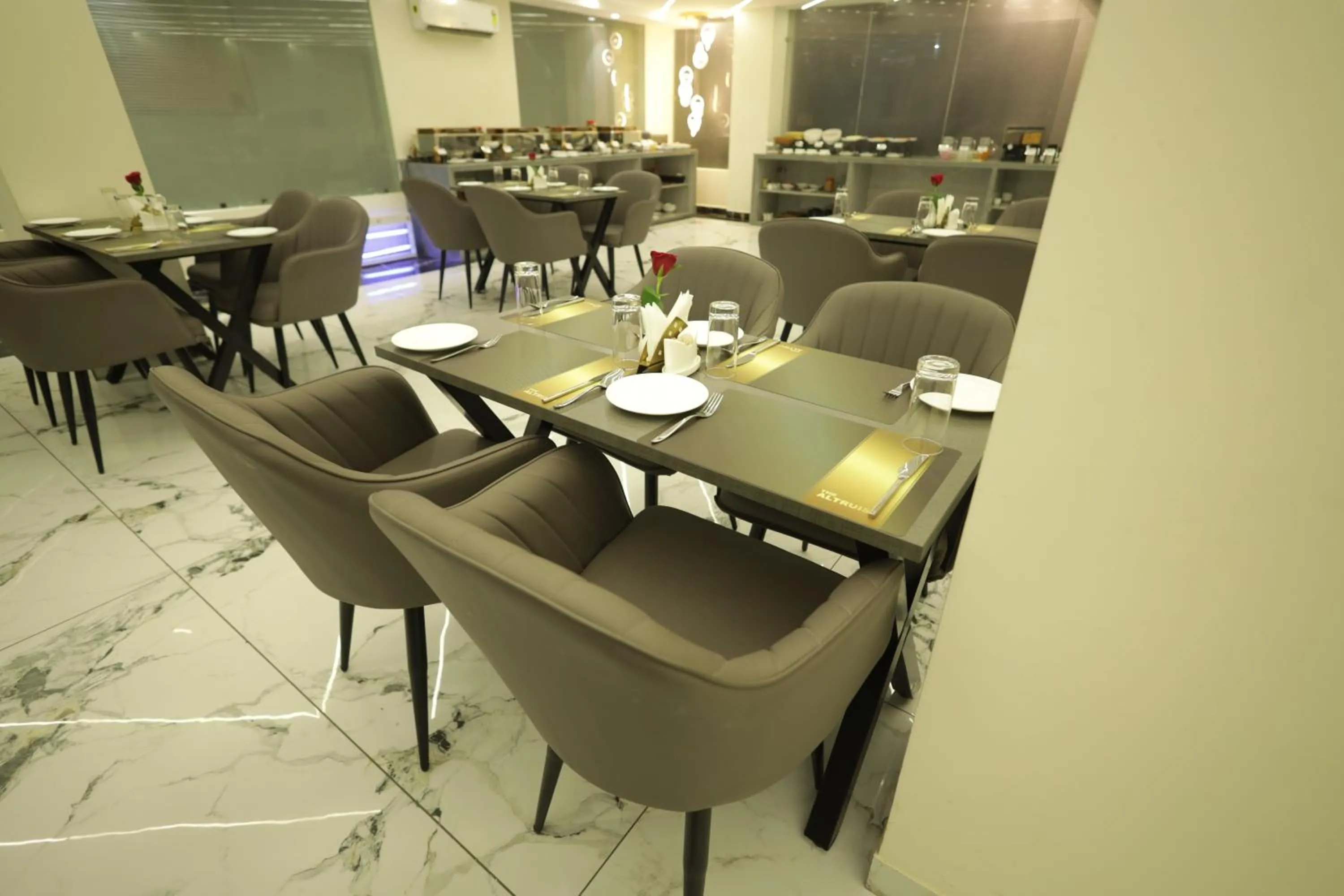 Restaurant/places to eat in The Altruist Hotel Sec-57