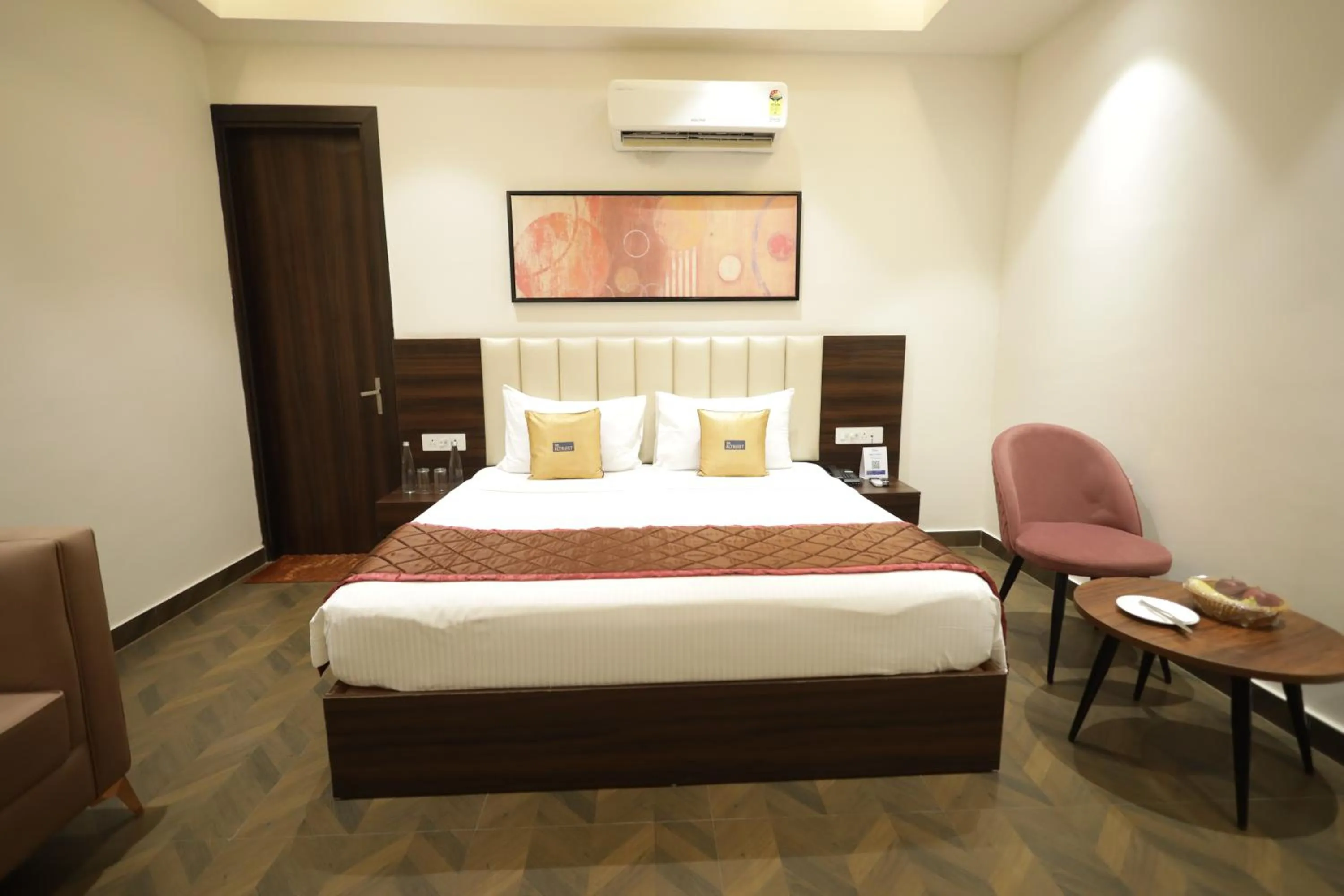 Bedroom, Bed in The Altruist Hotel Sec-57