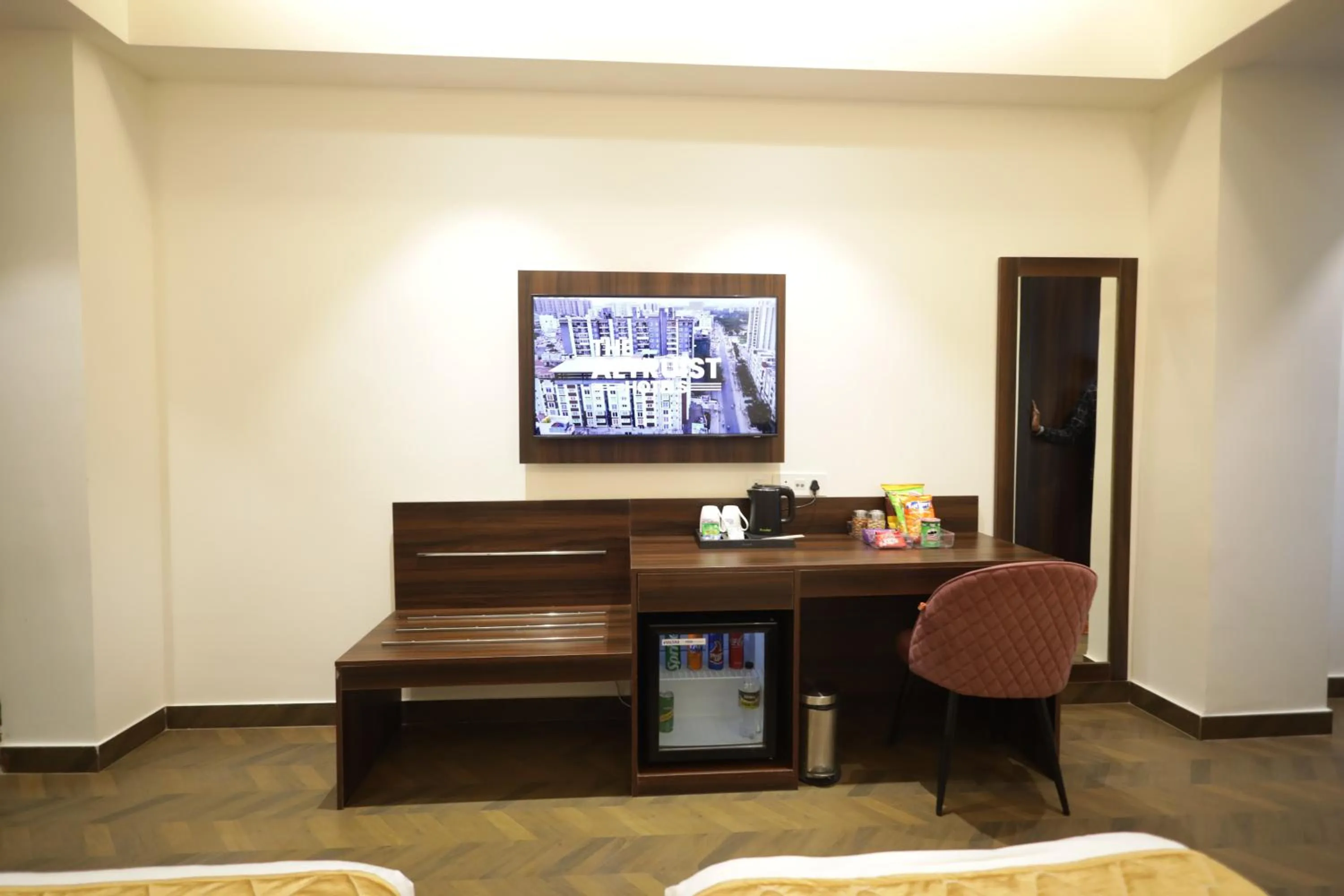 TV and multimedia in The Altruist Gurugram Hotel