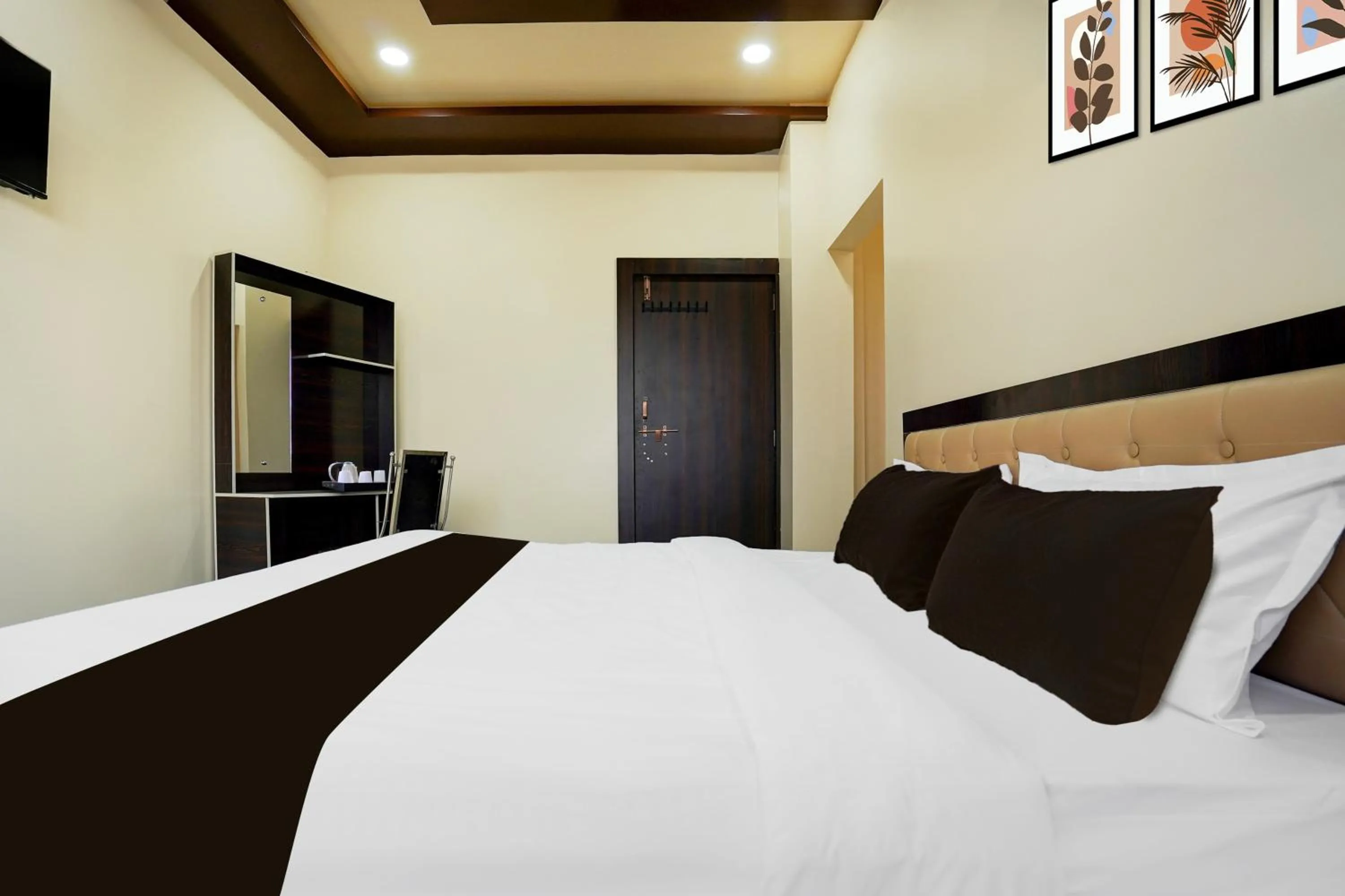 Bedroom, Bed in Super Hotel O Dabha Hilltop