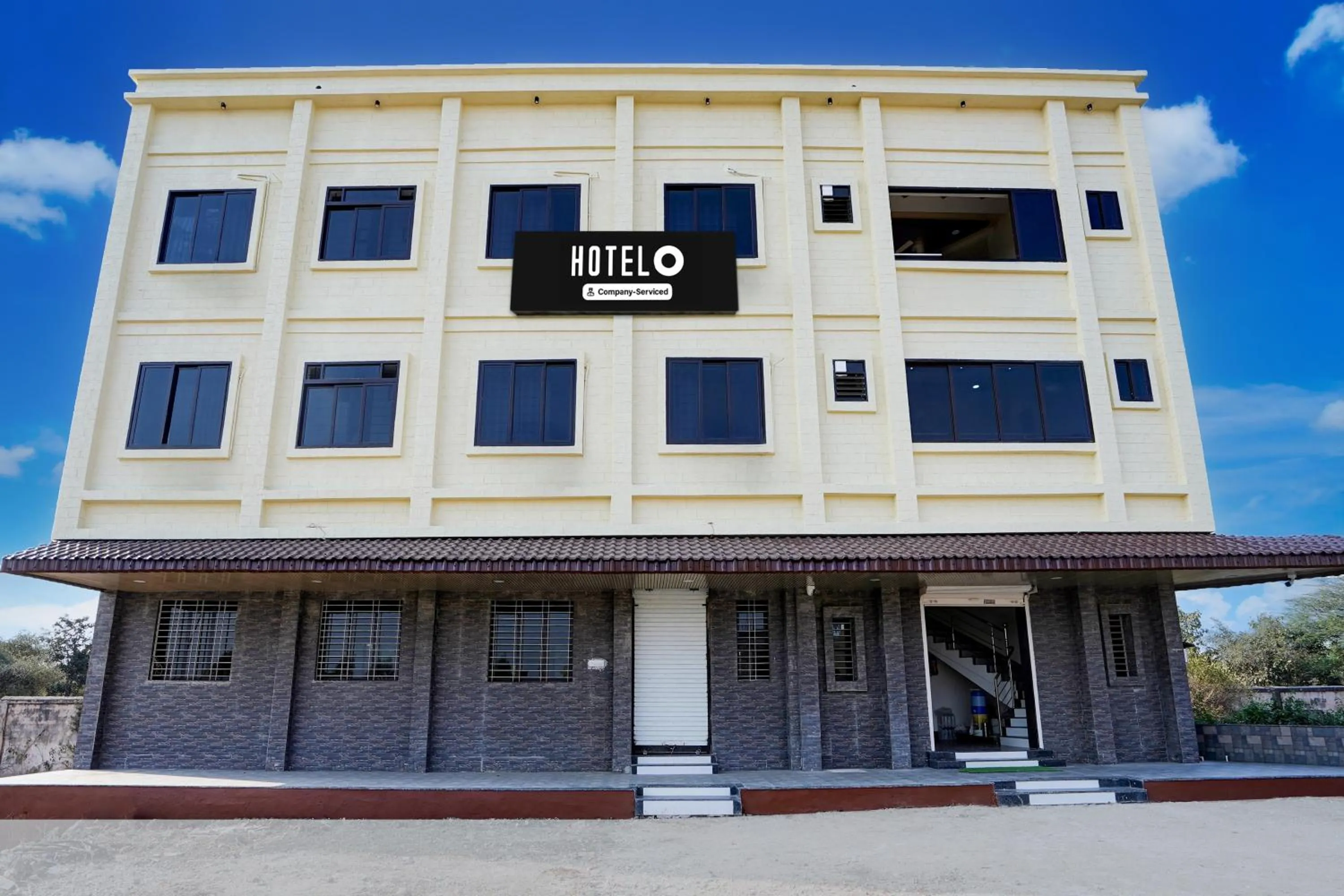 Facade/entrance in Super Hotel O Dabha Hilltop