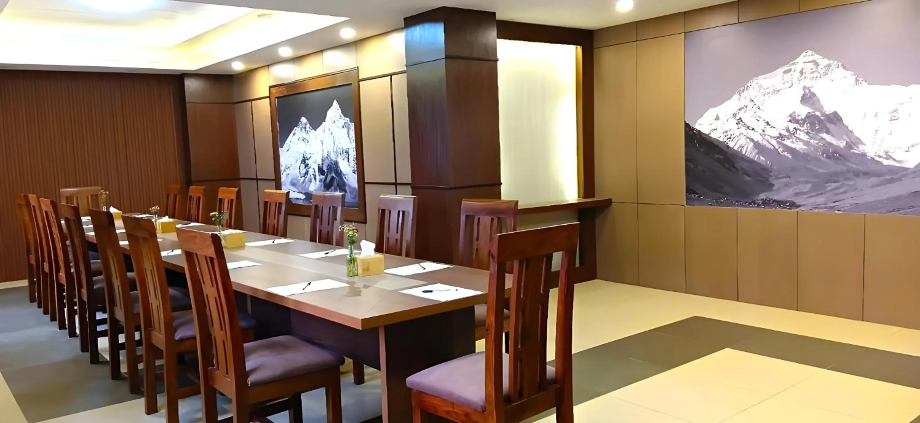 Meeting/conference room in Hotel Sherpani