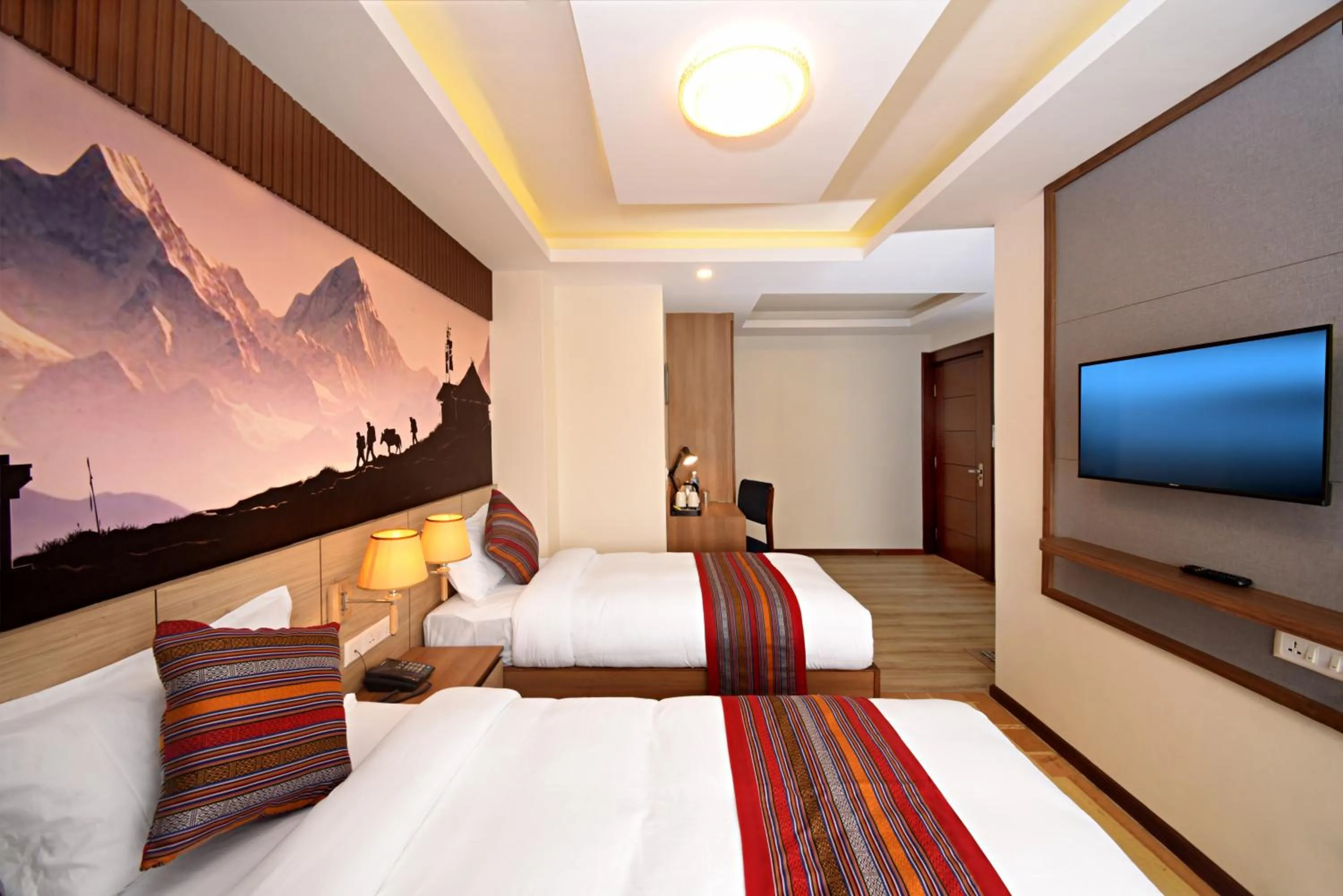 Bedroom, Bed in Hotel Sherpani