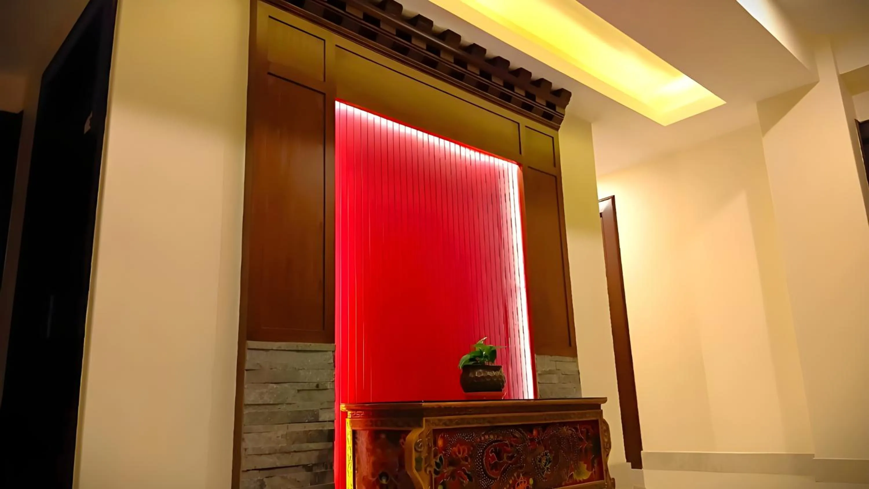 Property building in Hotel Sherpani