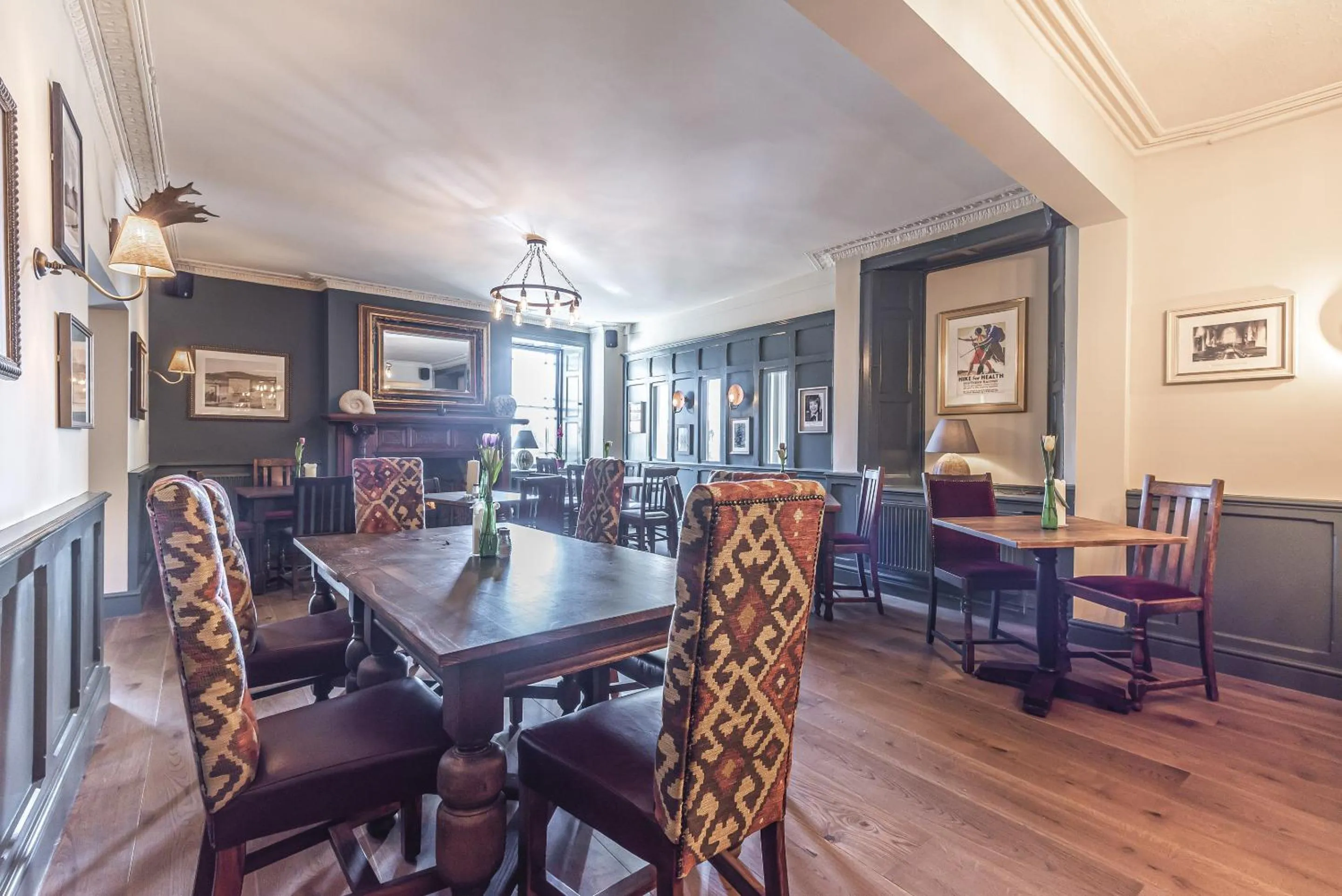 Dining area in Cockhaven Arms