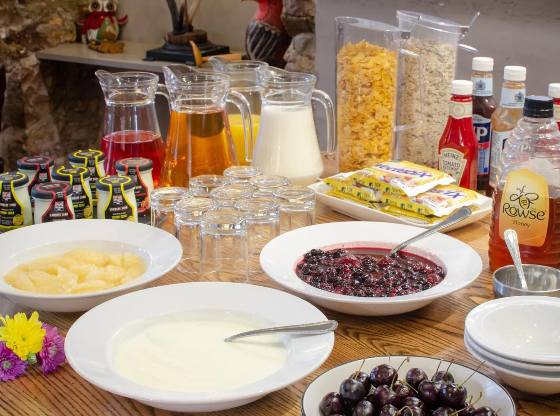 Food and drinks in Cockhaven Arms