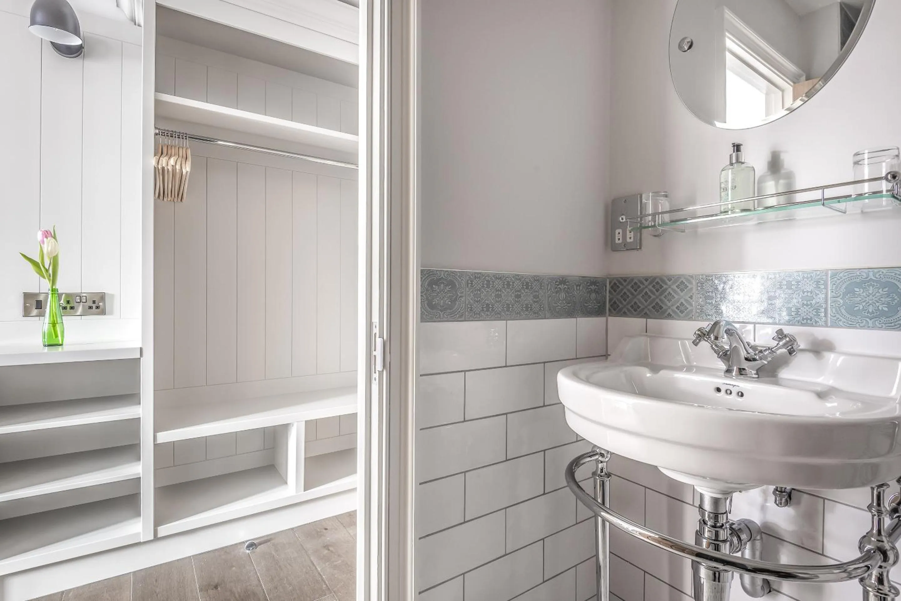 Bathroom in Cockhaven Arms