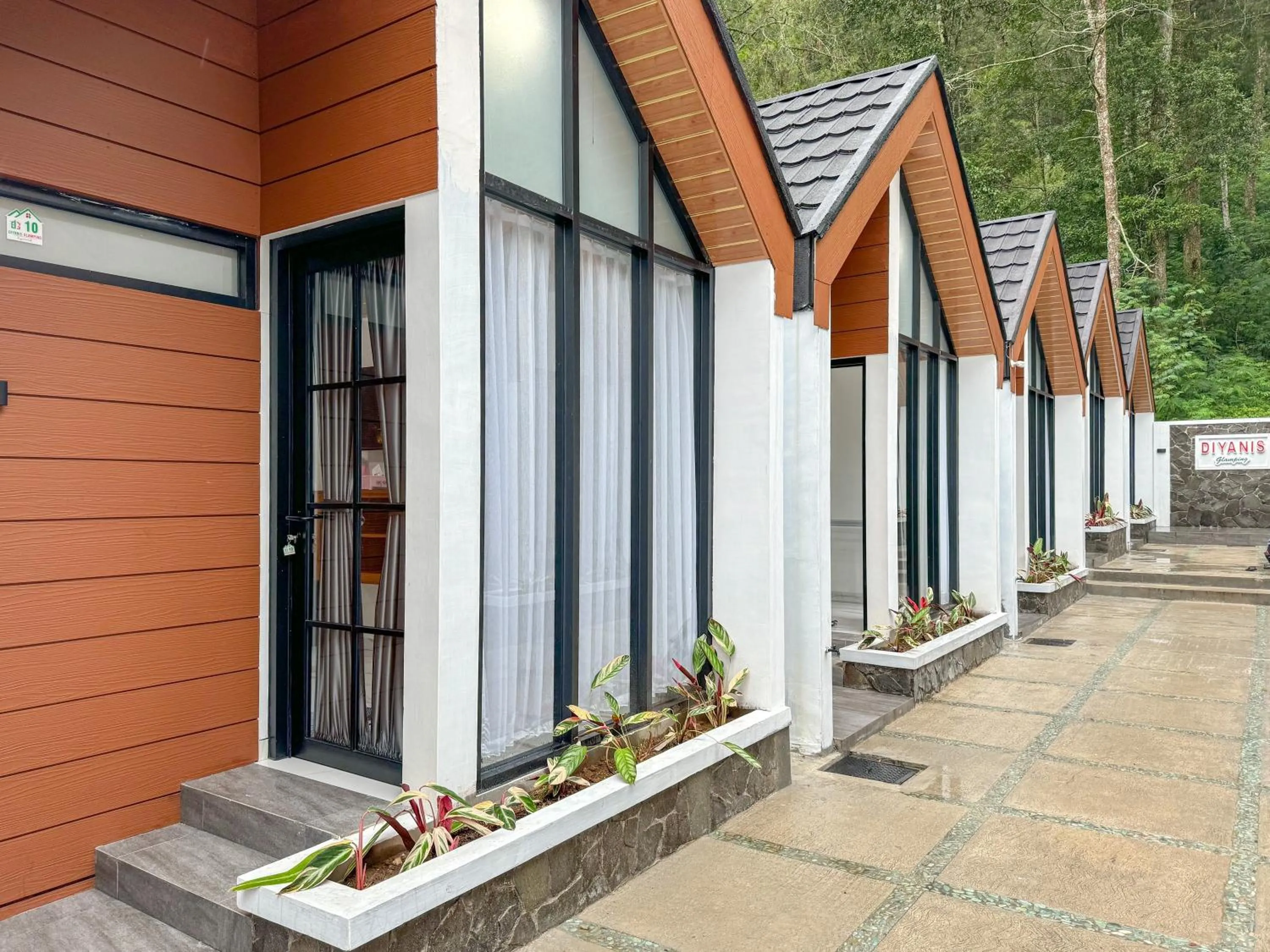 Diyanis Glamping Sekipan Tawangmangu Mitra RedDoorz