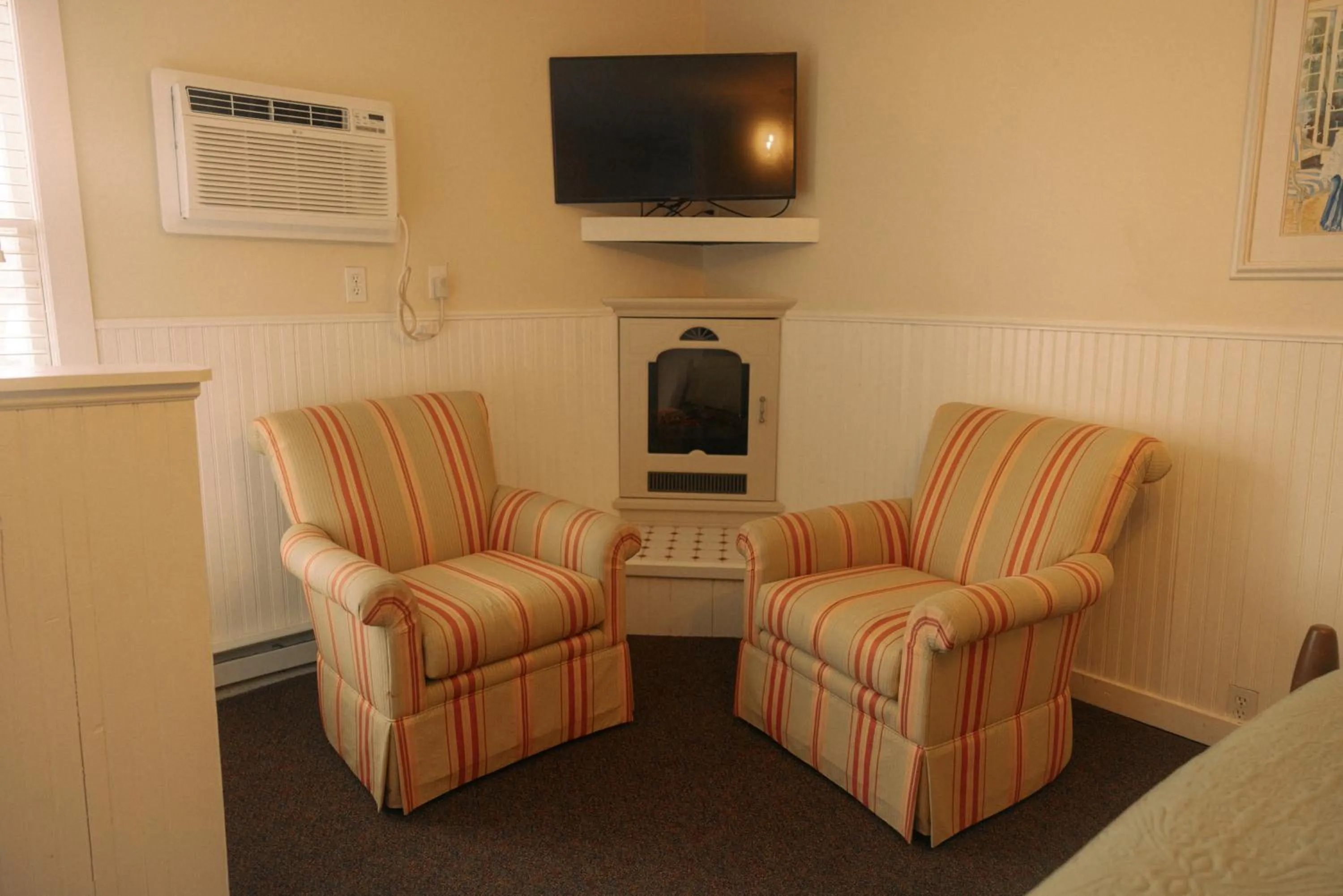 Terrace Inn and 1911 Restaurant