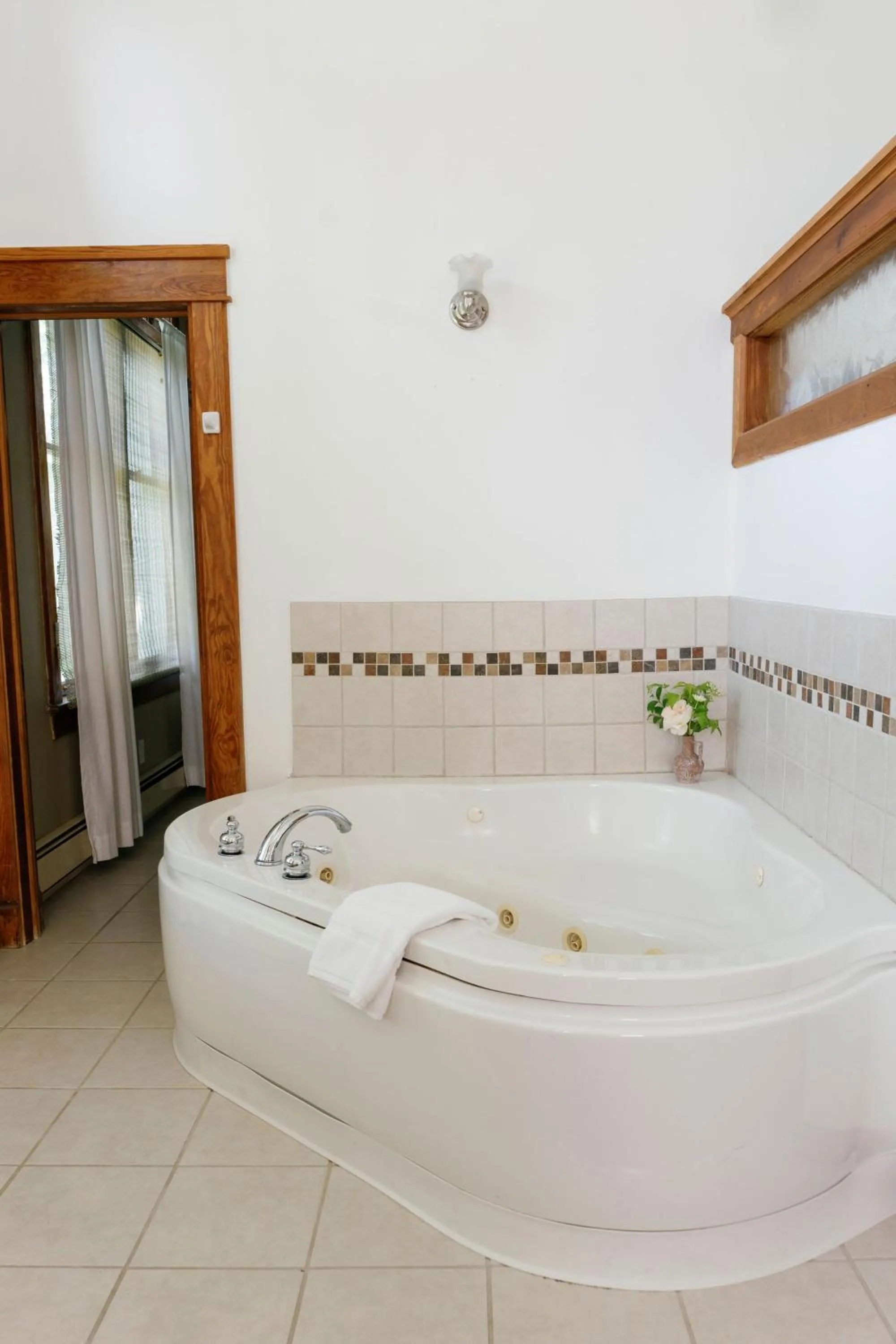 Terrace Inn and 1911 Restaurant