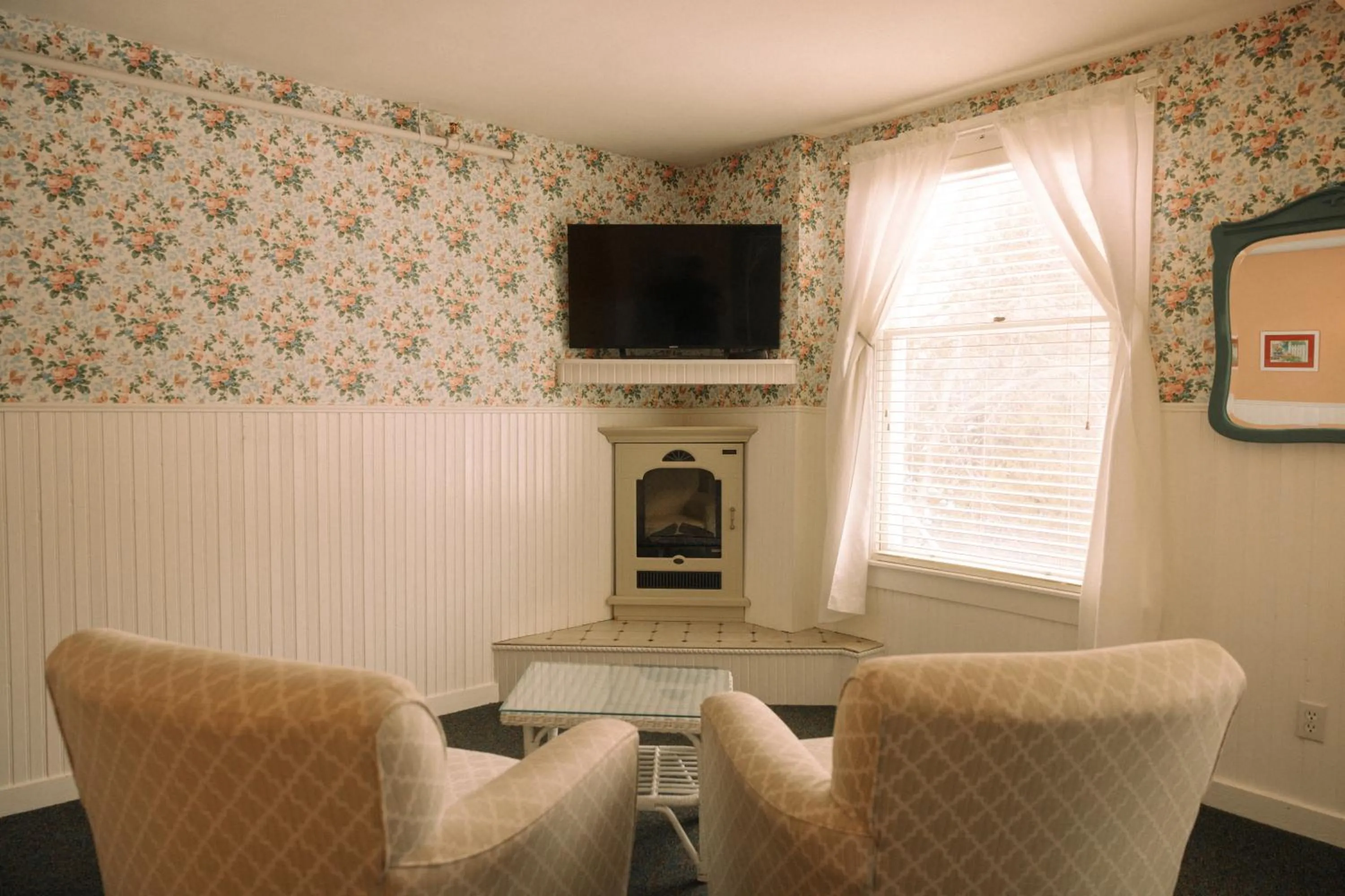 Terrace Inn and 1911 Restaurant