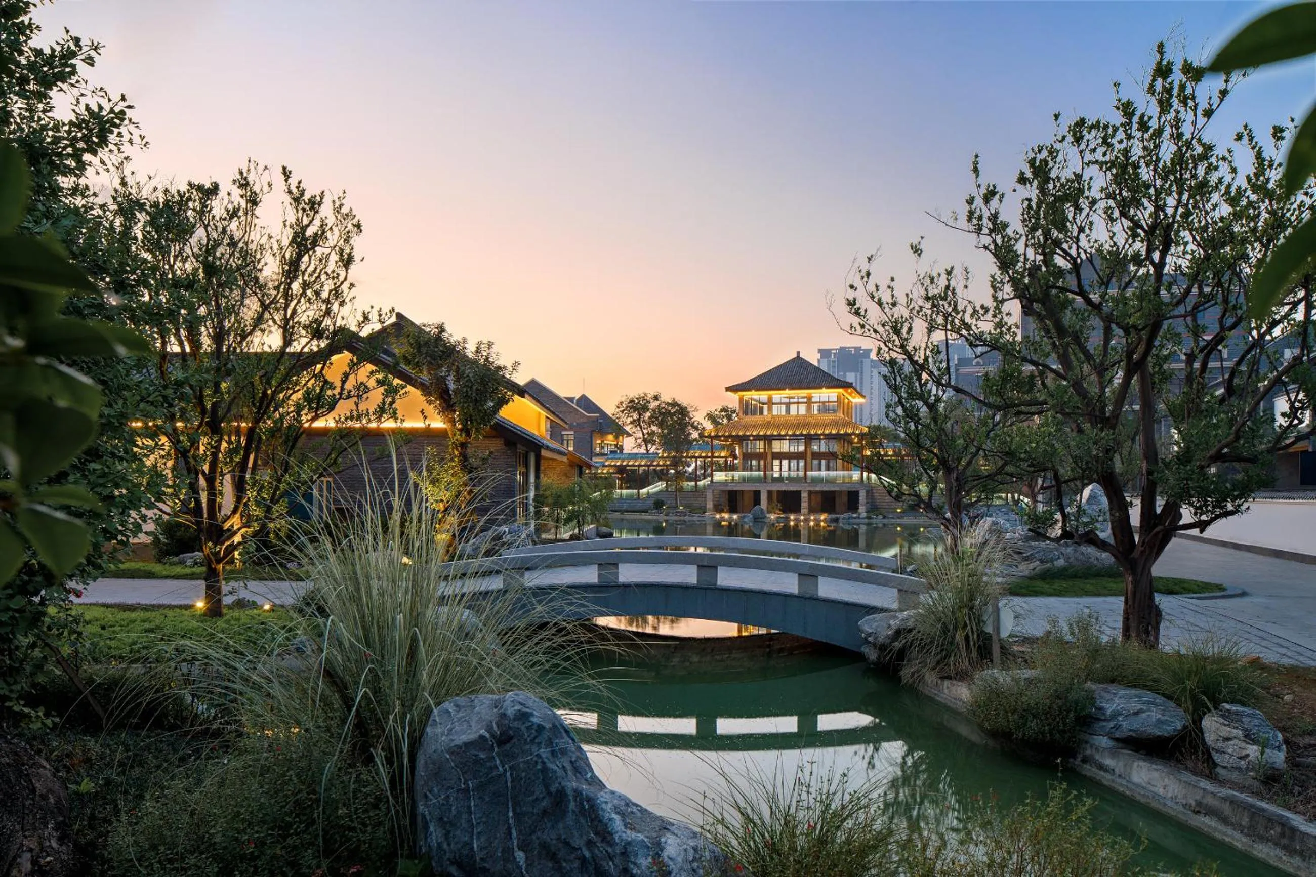 Garden in Moonrise Hotels Resorts