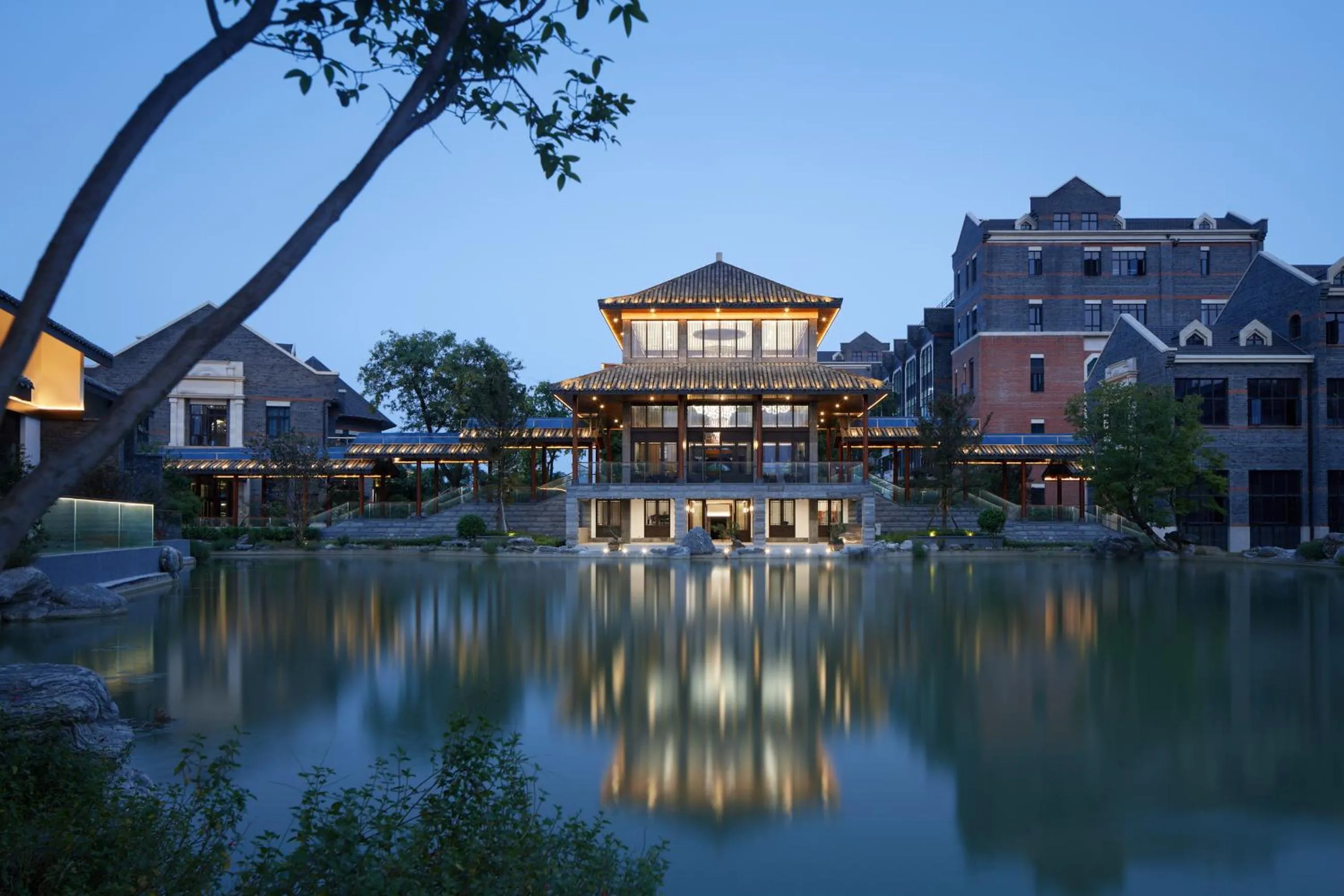 Moonrise Hotels Resorts