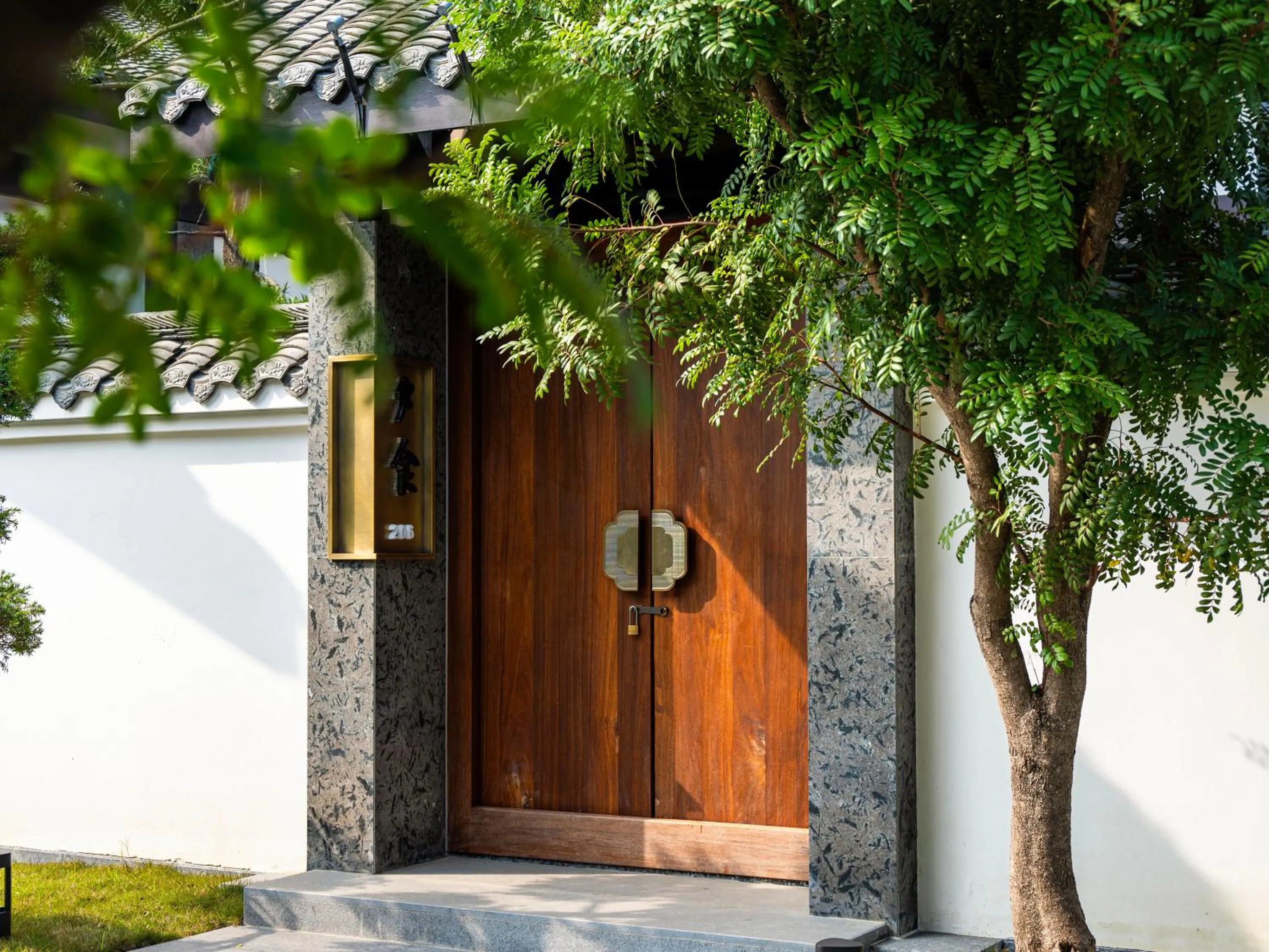 Facade/entrance in Moonrise Hotels Resorts