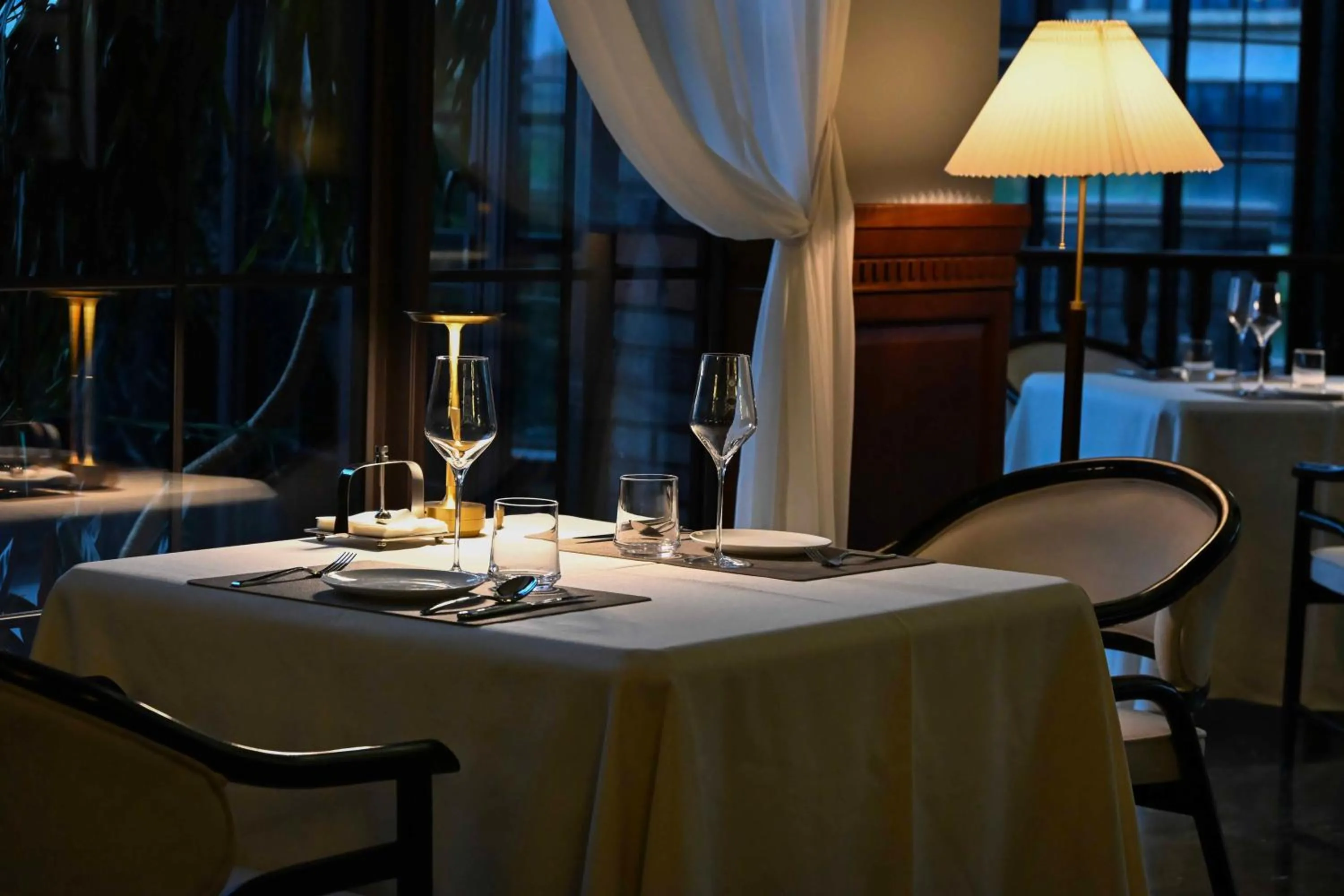 Restaurant/places to eat in Moonrise Hotels Resorts