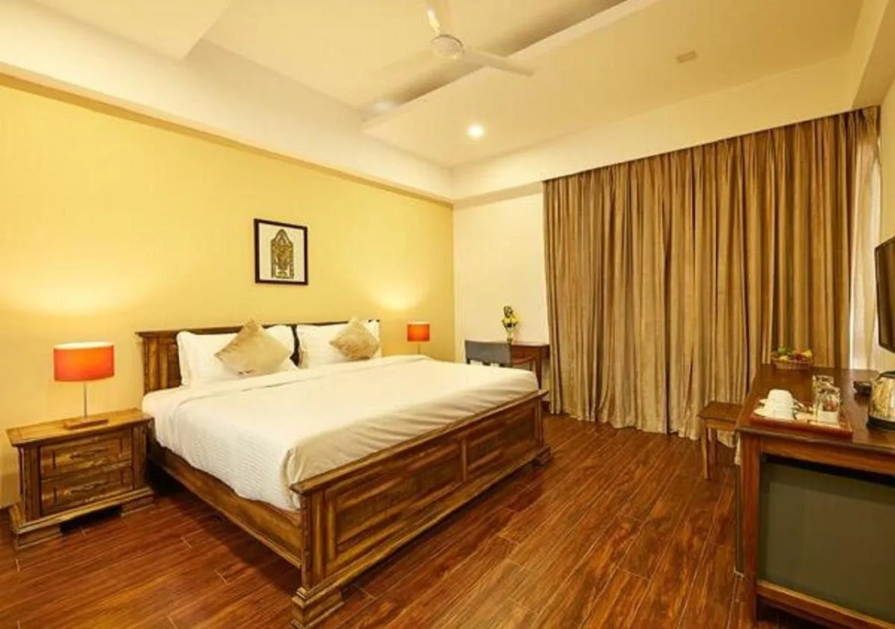 Bedroom, Bed in Maroma Suites ECR