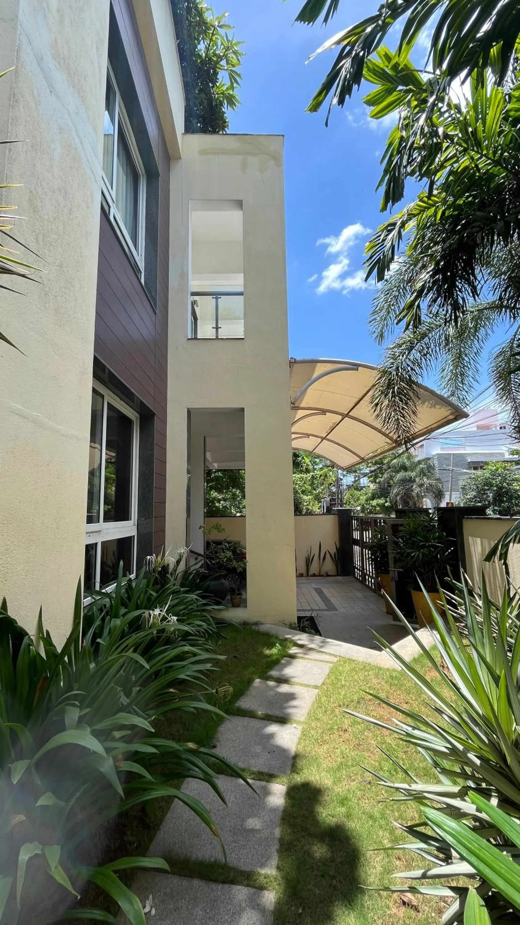 Property building in Maroma Suites ECR