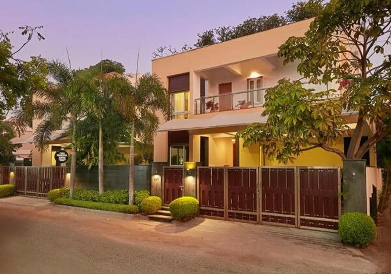 Facade/entrance in Maroma Suites ECR