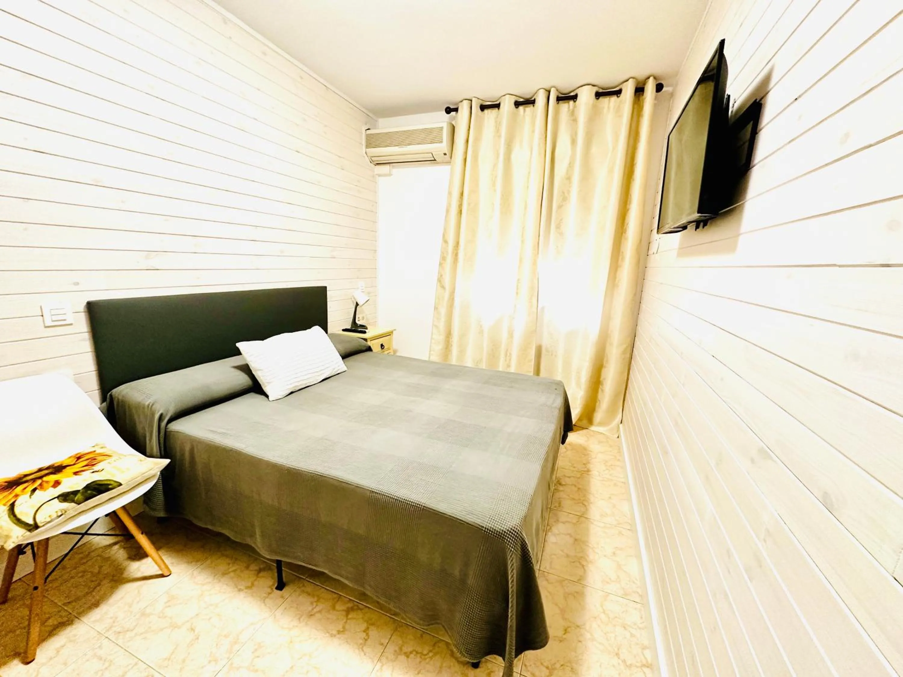 Bed in Hostal La Taberna