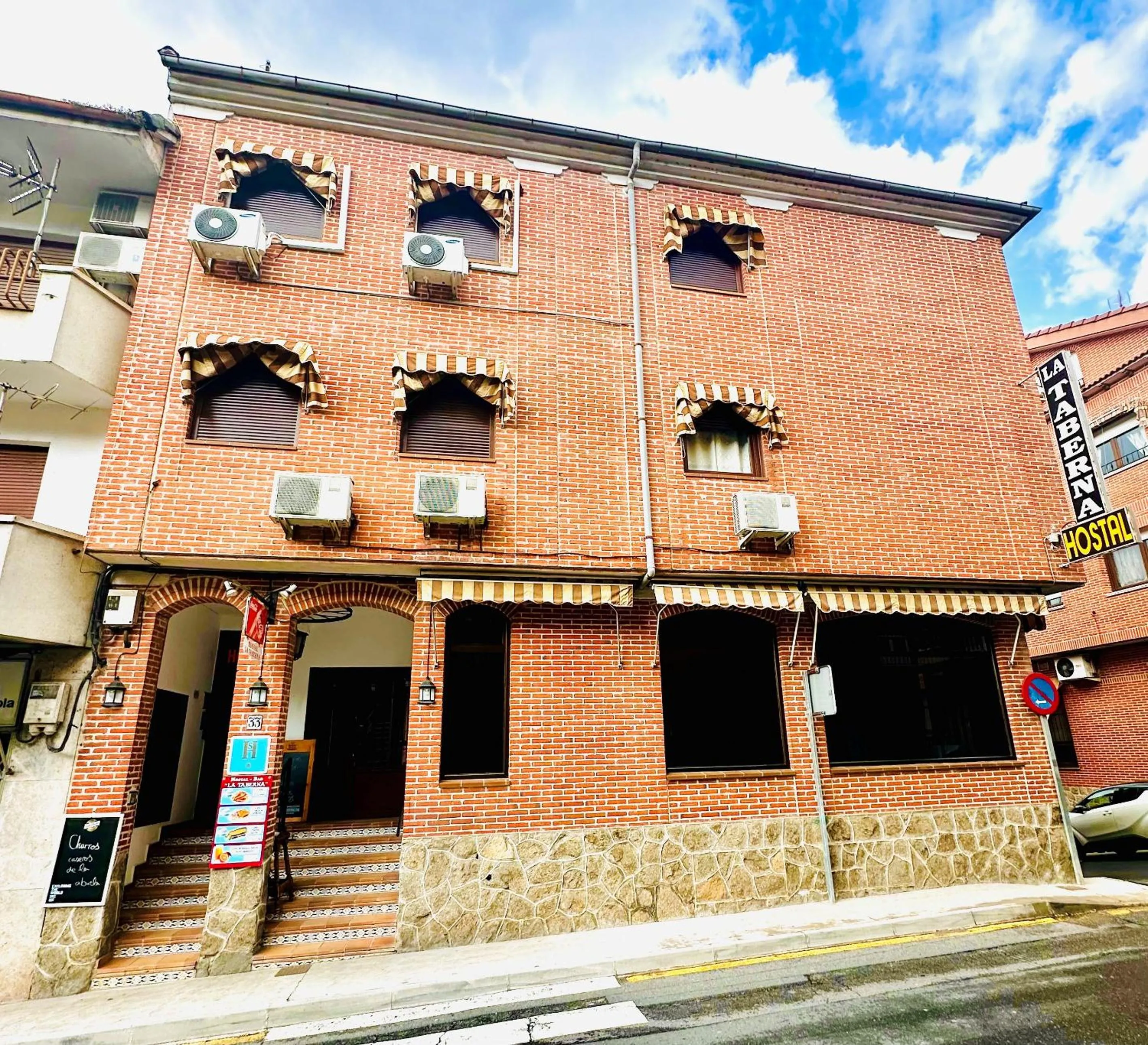 Hostal La Taberna