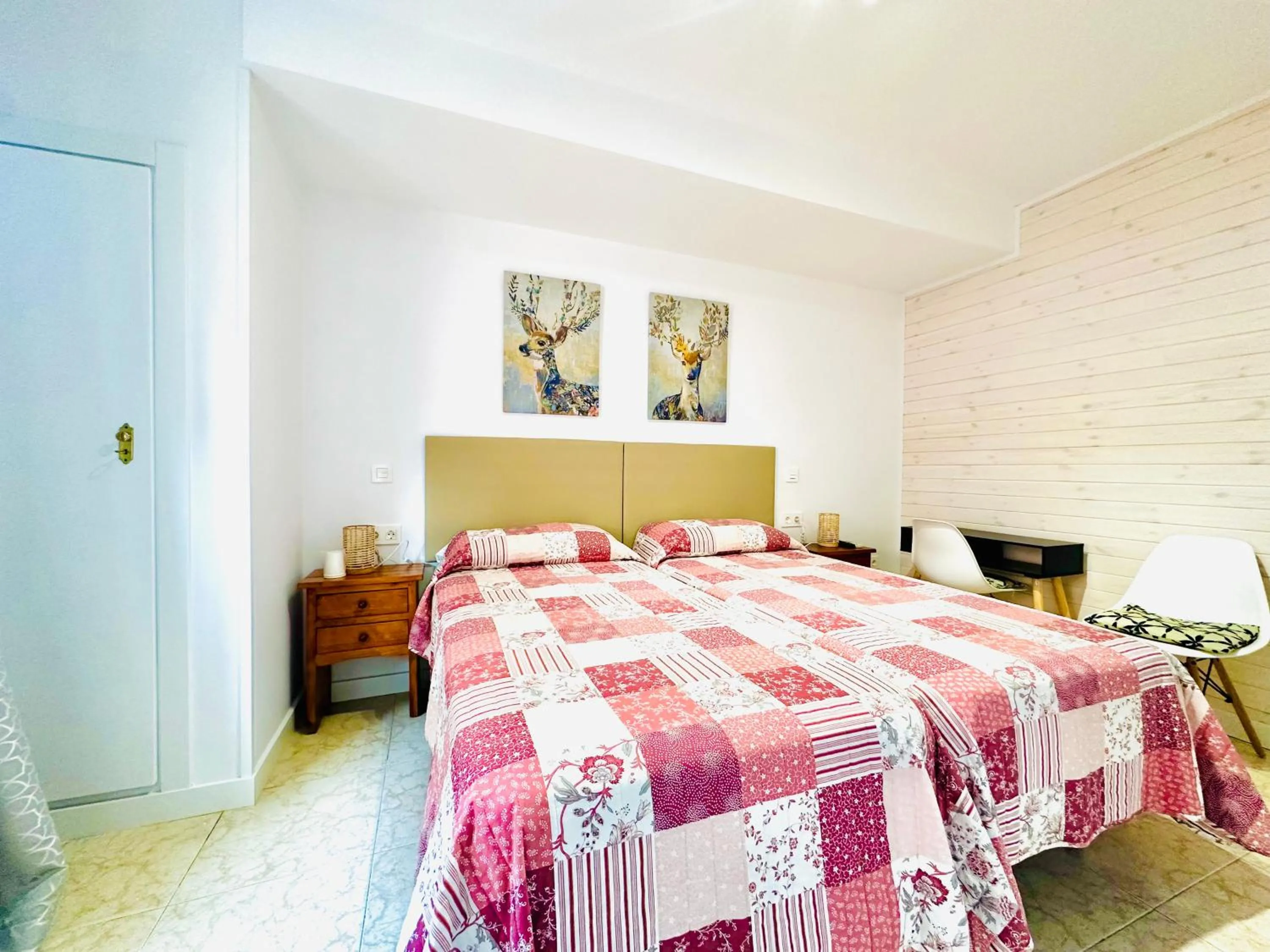 Bed in Hostal La Taberna