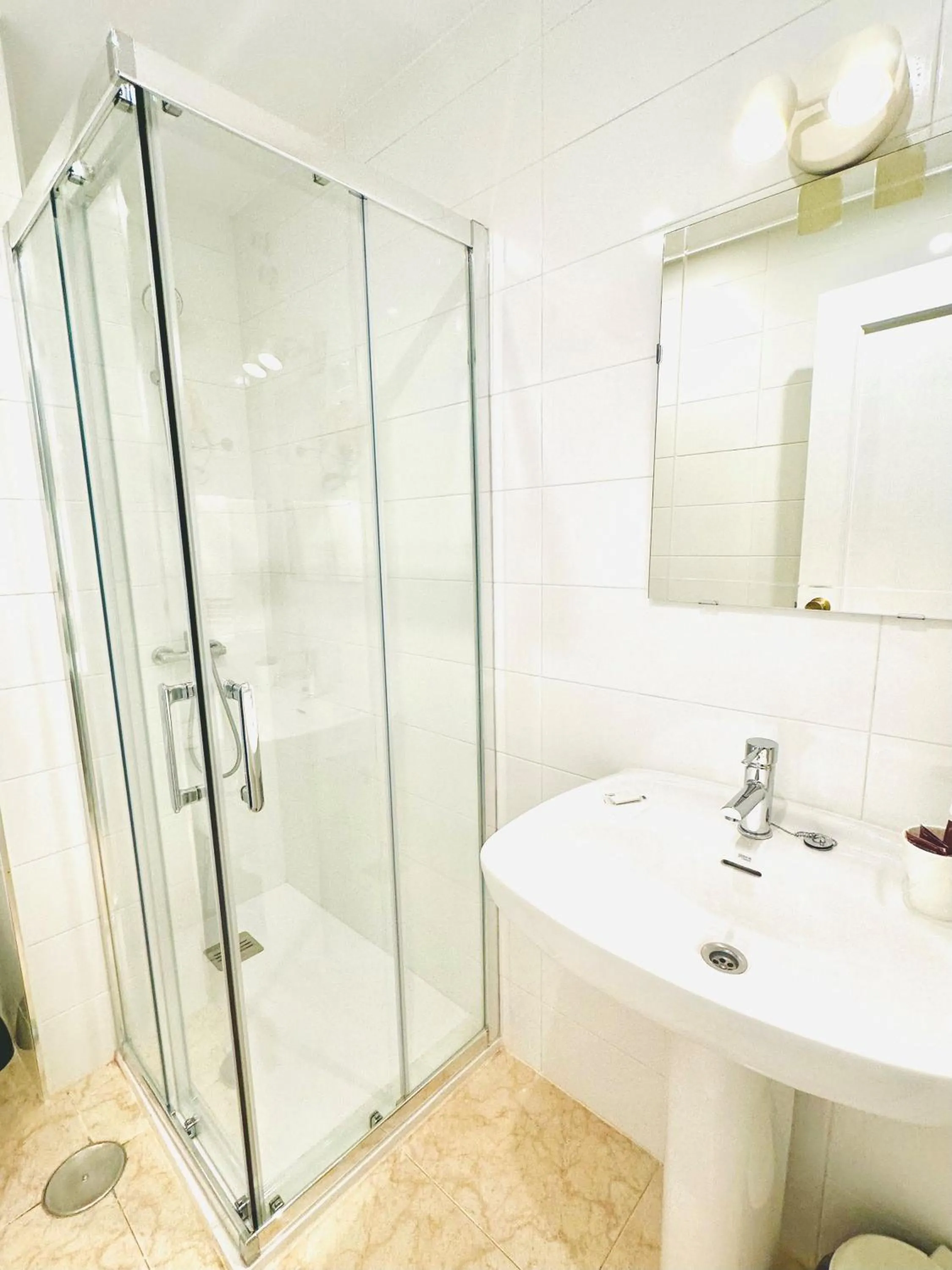 Internal: Not applicable to any particular room in Hostal La Taberna