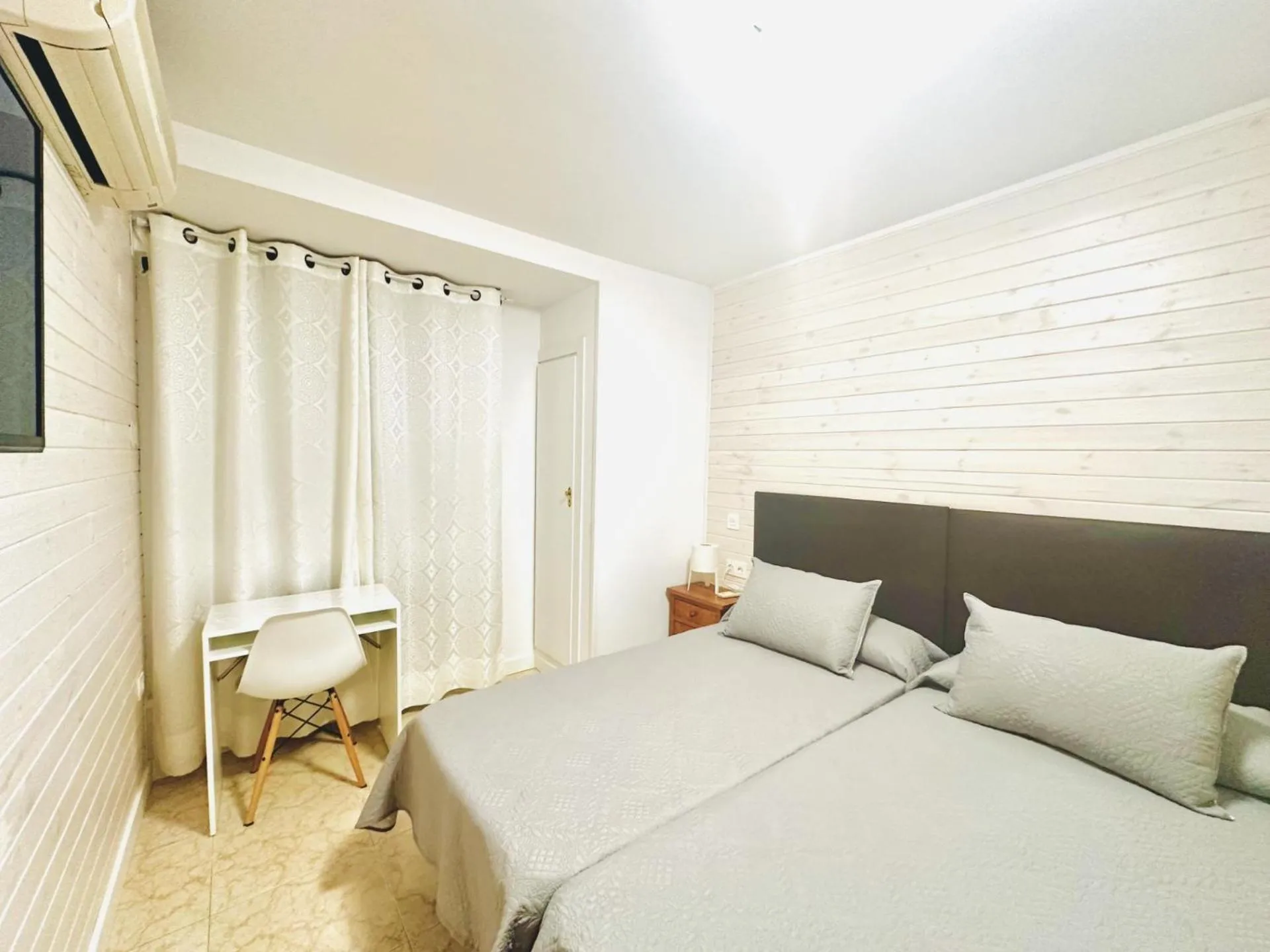 Bed in Hostal La Taberna