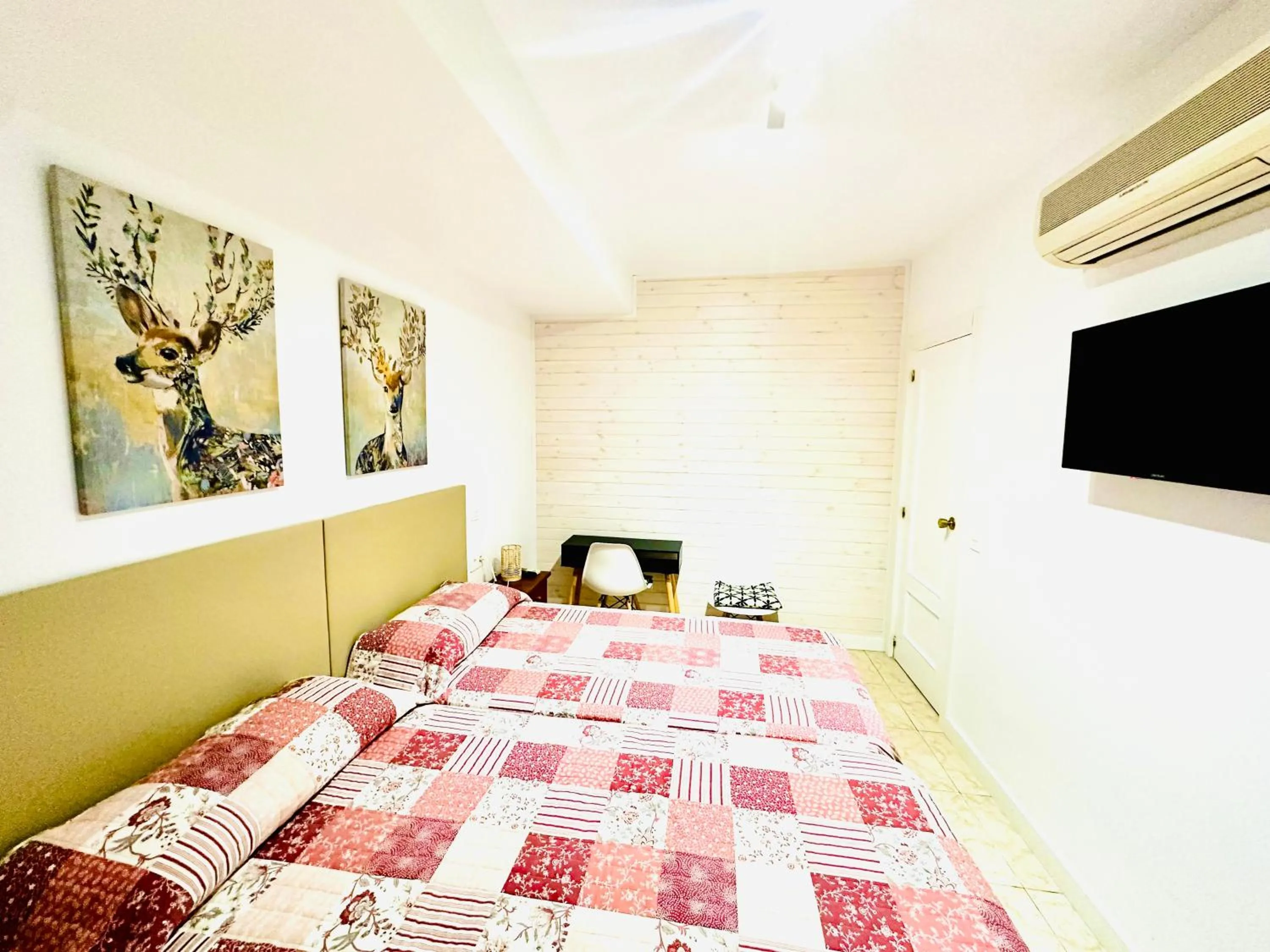 Bed in Hostal La Taberna