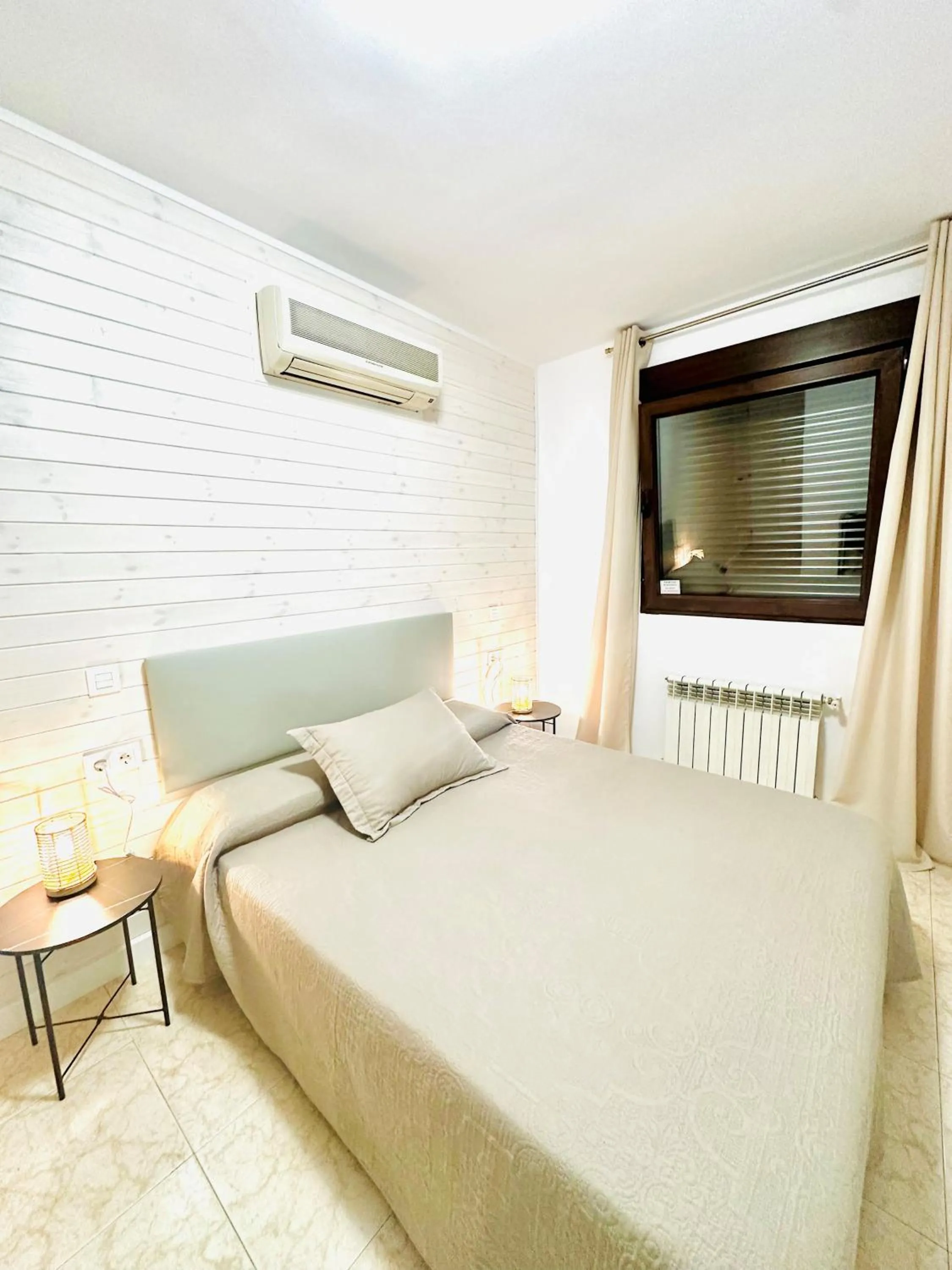 Bed in Hostal La Taberna