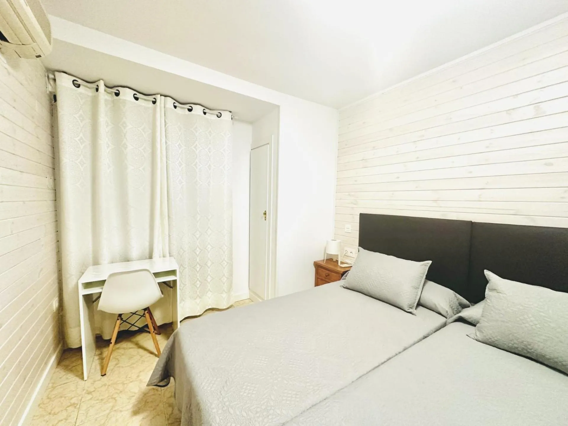 Bed in Hostal La Taberna