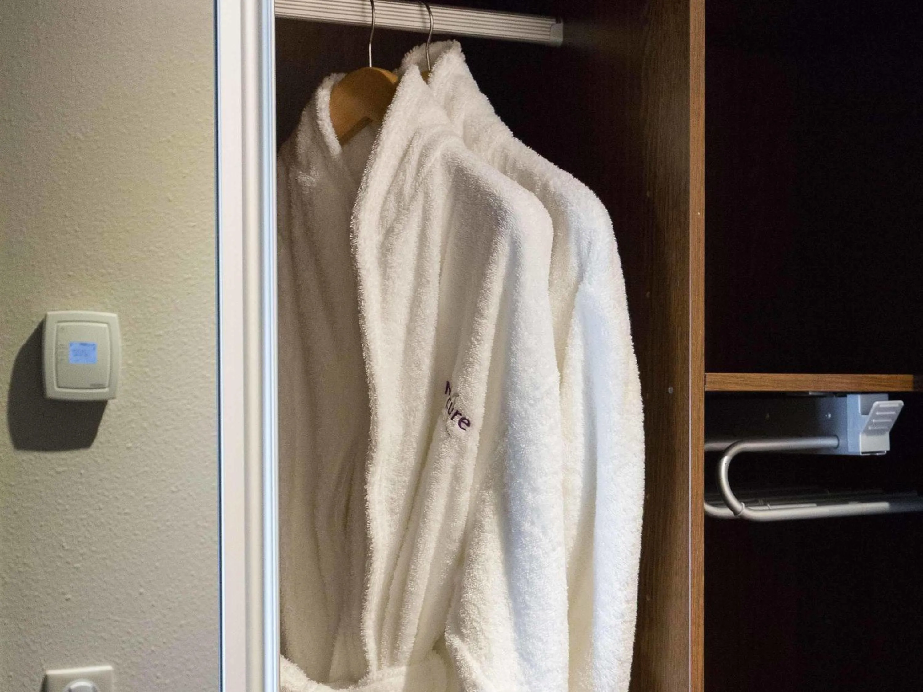 Bedroom in Mercure Cayenne Royal Amazonia