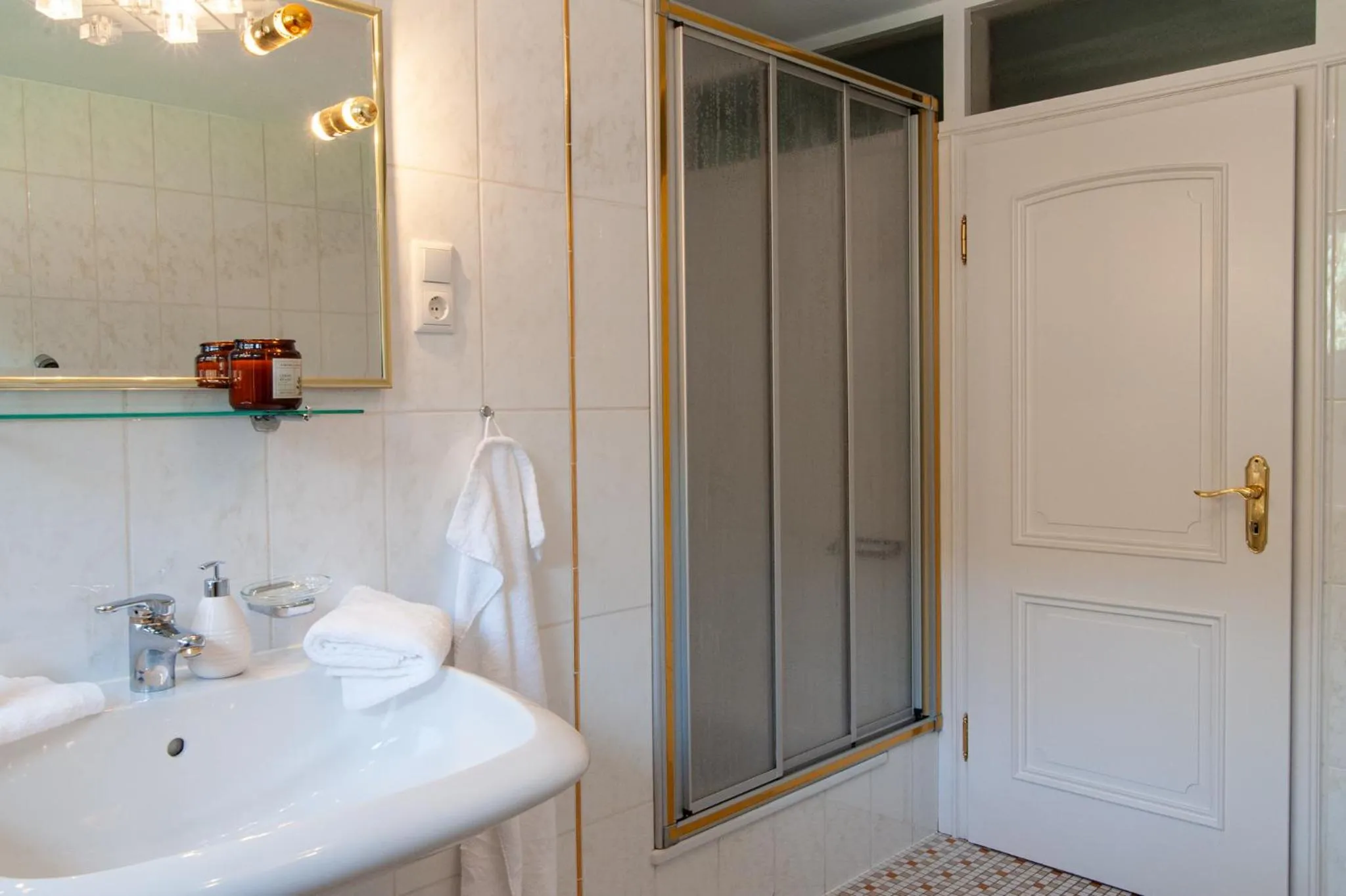Shower in Forellenhof Wald- und Wiesenquartier