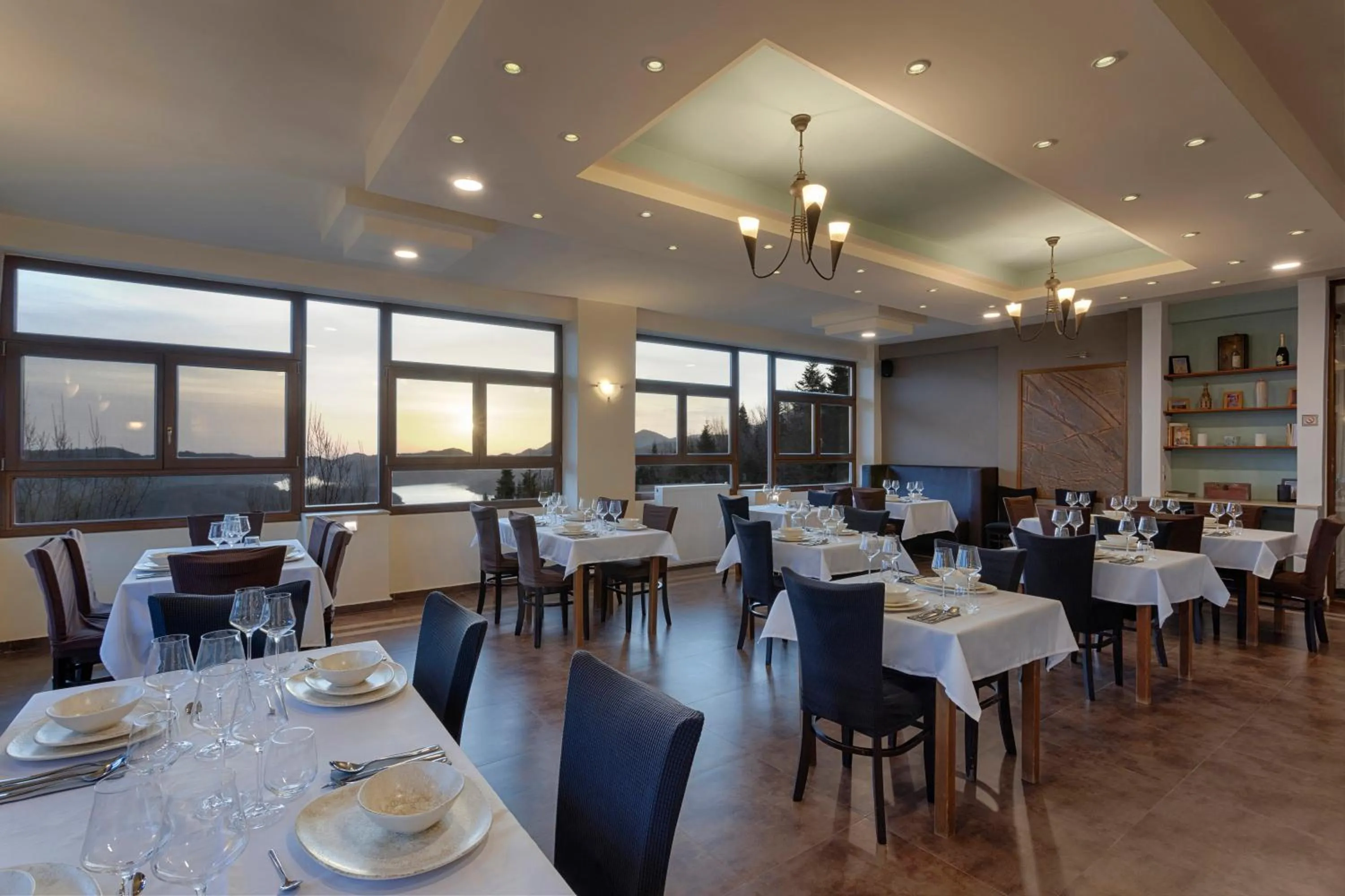 Restaurant/places to eat in Ktima Alonaki