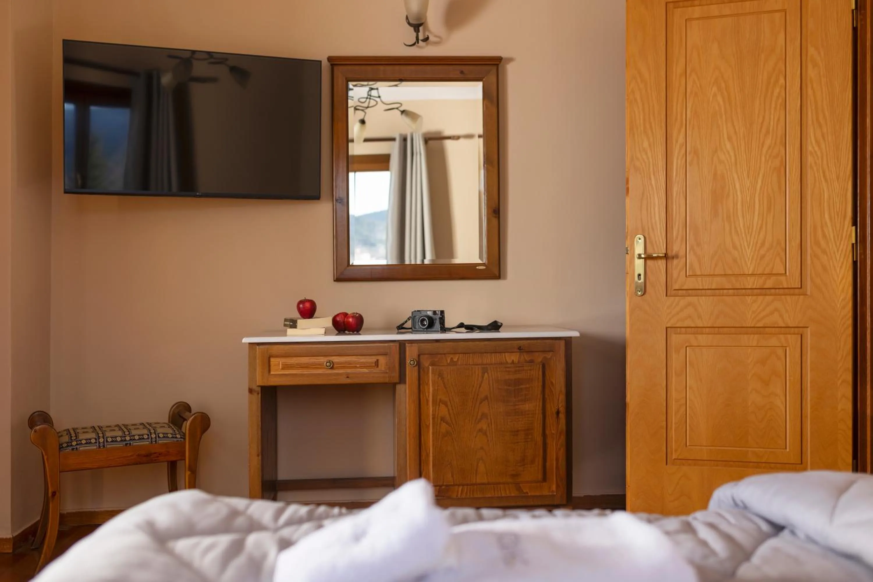 TV and multimedia, Bed in Ktima Alonaki