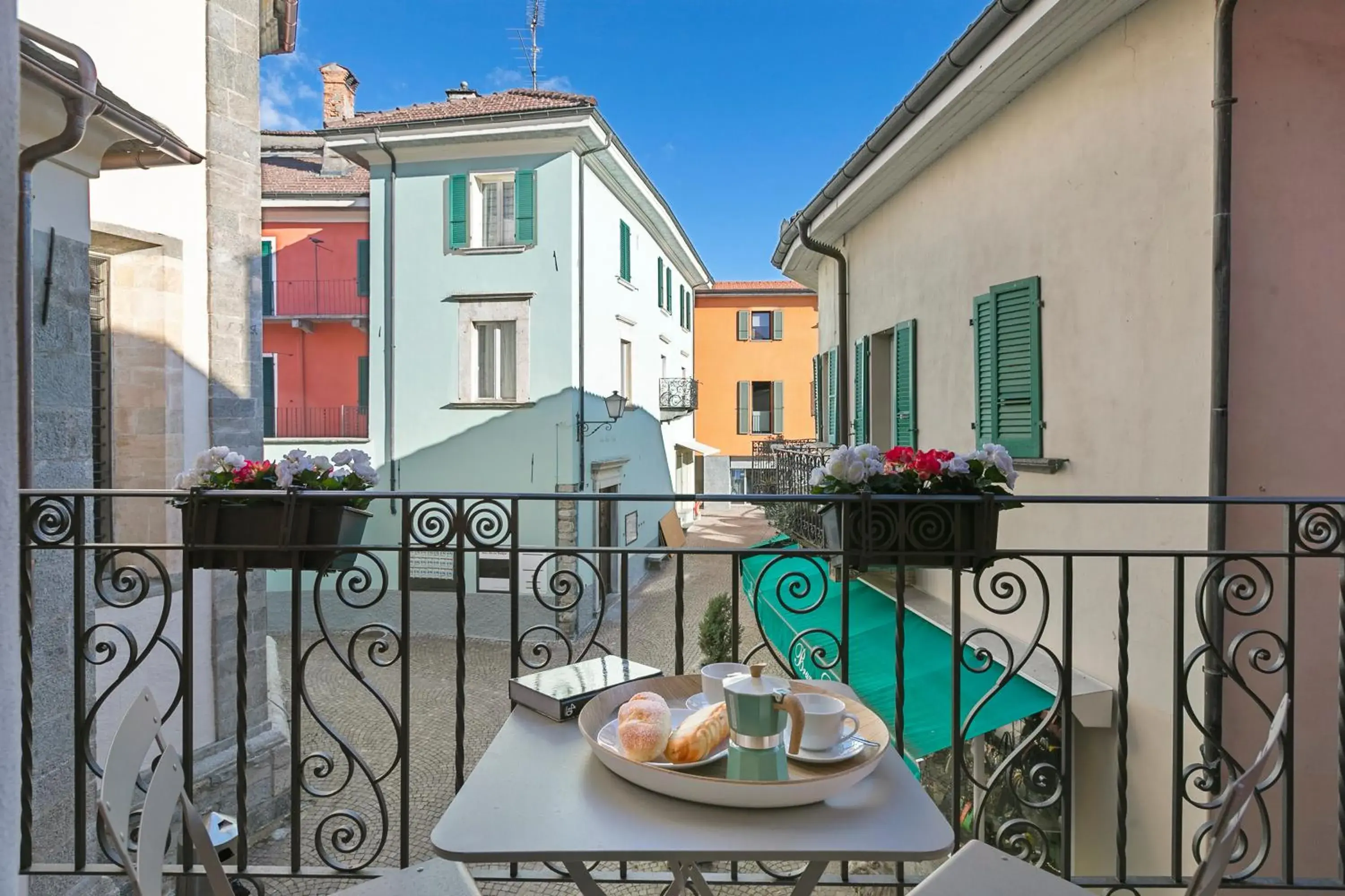 Corte di Ascona Apartments - Happy Rentals Corte di Ascona Apartments - Happy Rentals