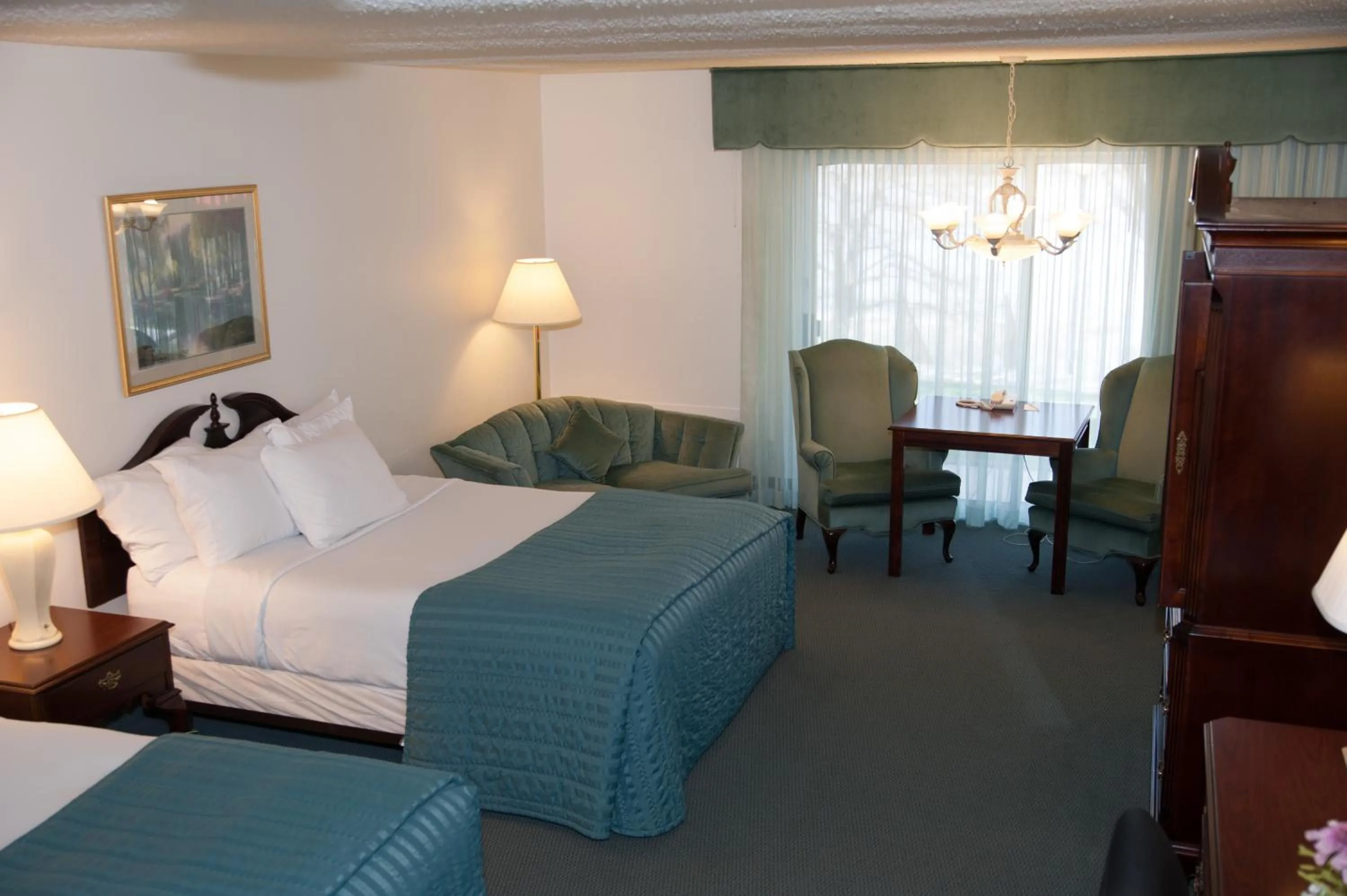 Bed in River Terrace Inn