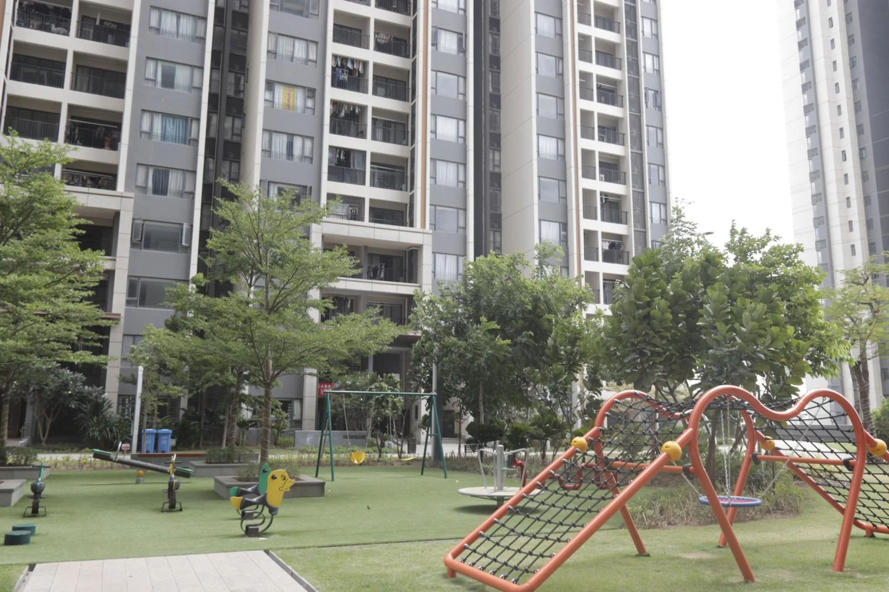 Children play ground in R&F Hotel and Apartment