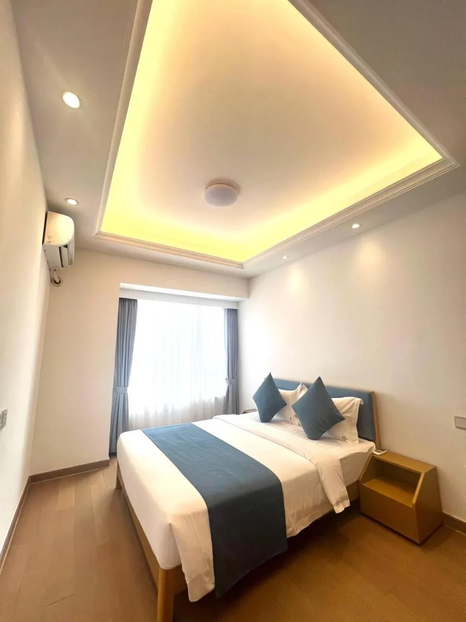 Bed in R&F Hotel and Apartment