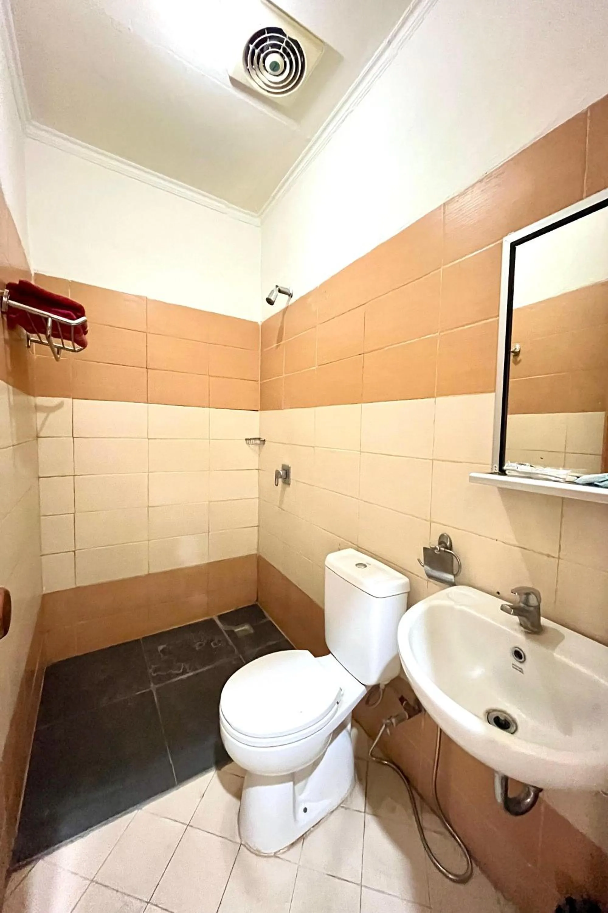 Bathroom in Maison Hotel Bukittinggi