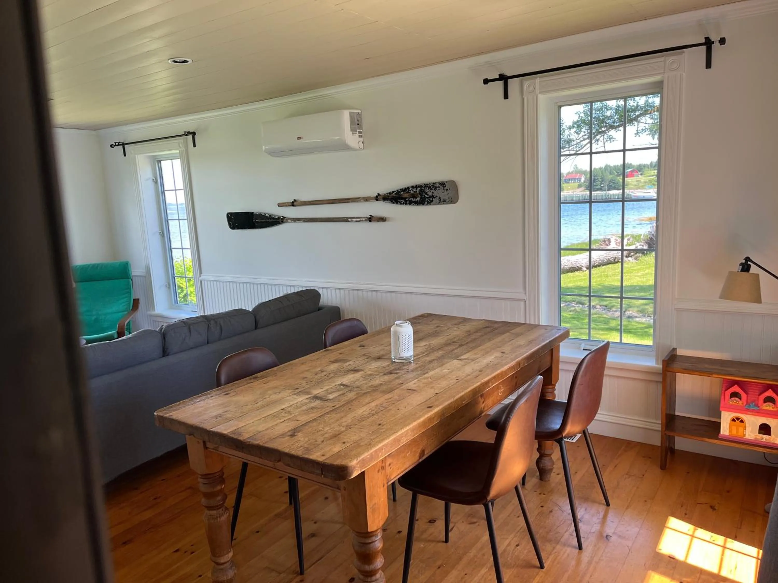 Groundswell Pub & Inn