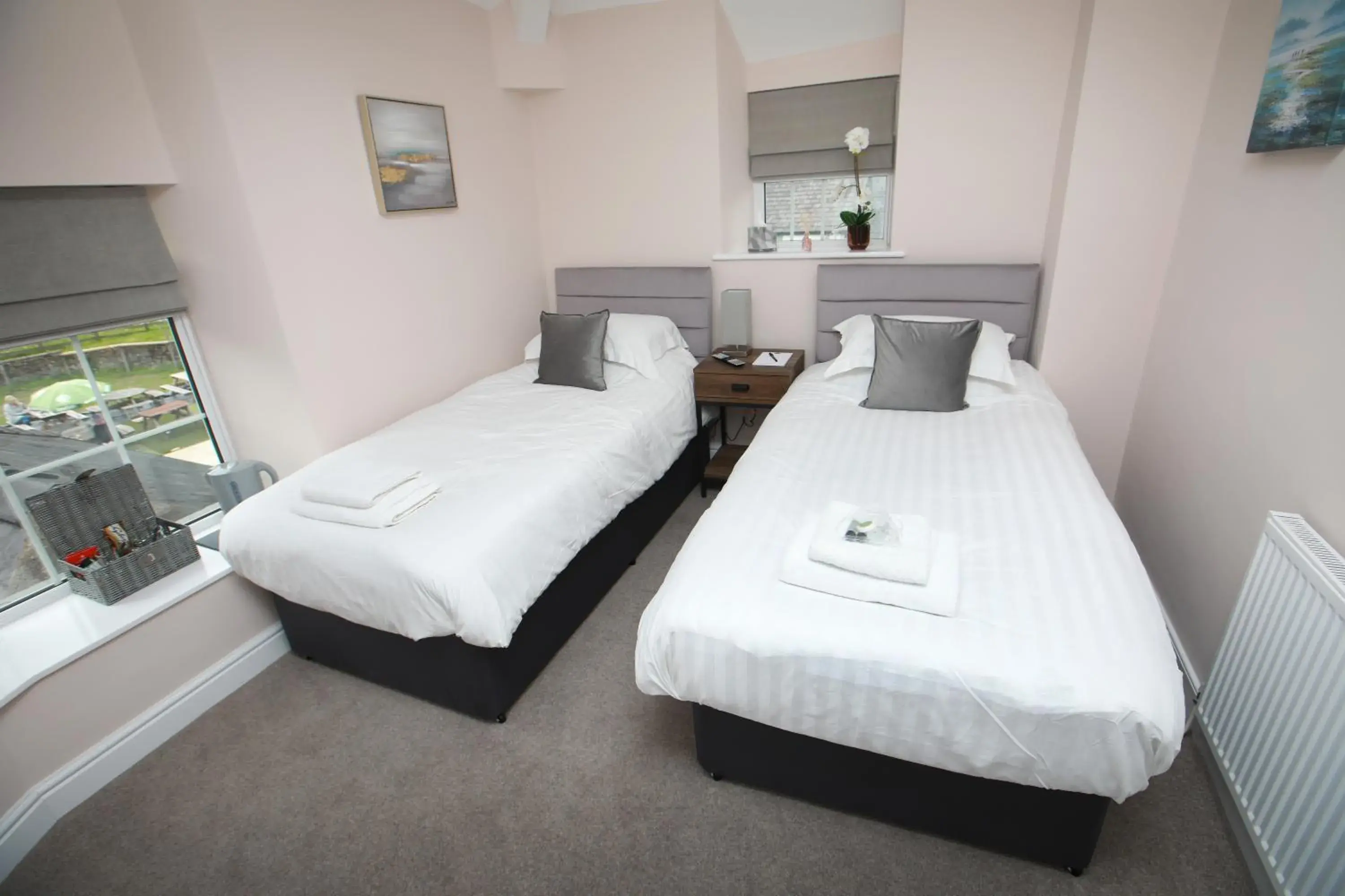 Standard Twin Room in OYO Glyn Valley Hotel Standard Twin Room in OYO Glyn Valley Hotel