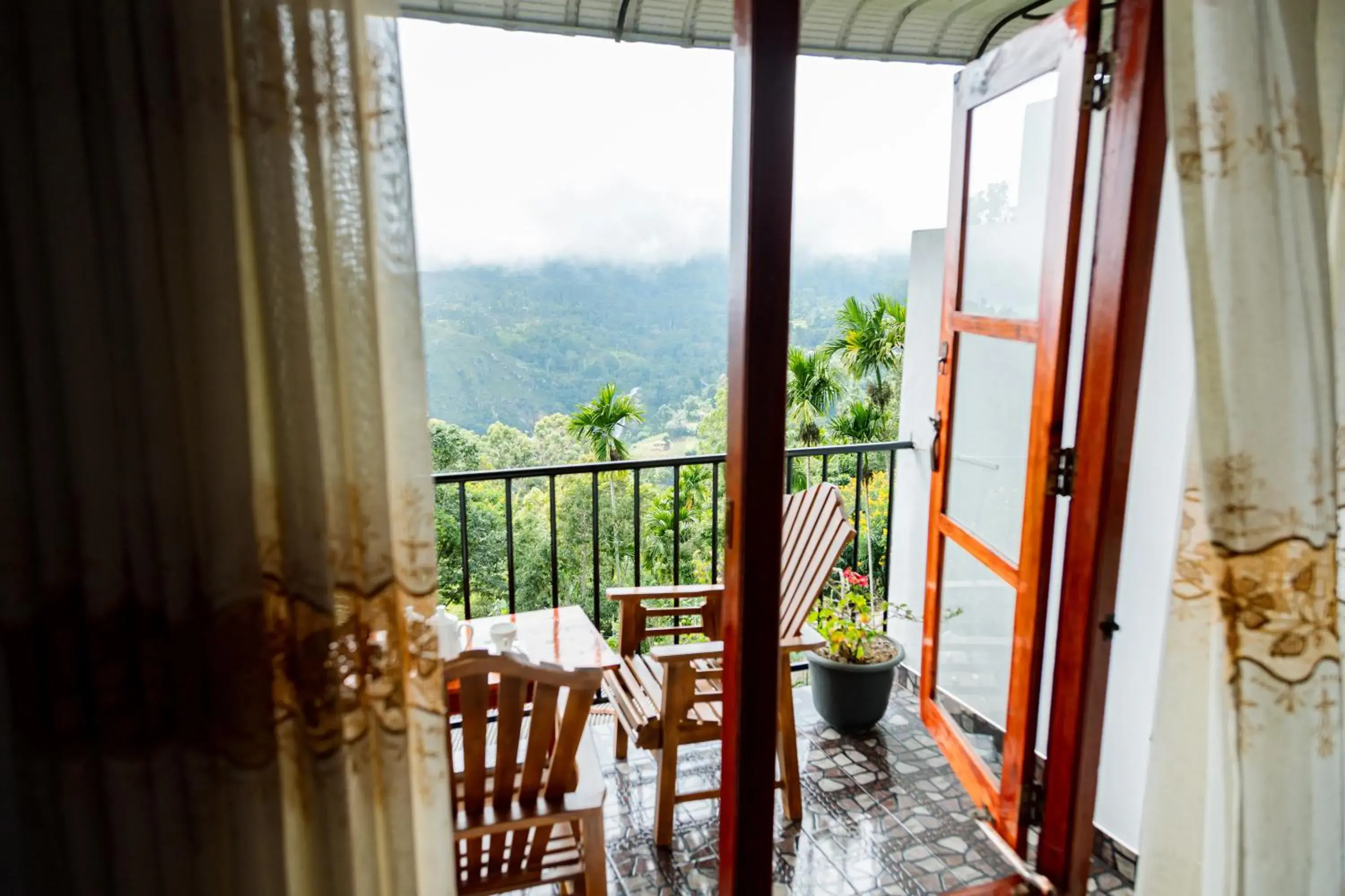 Deluxe Family Room with Balcony & Mountain View in Golden View Guest Ella Deluxe Family Room with Balcony & Mountain View in Golden View Guest Ella