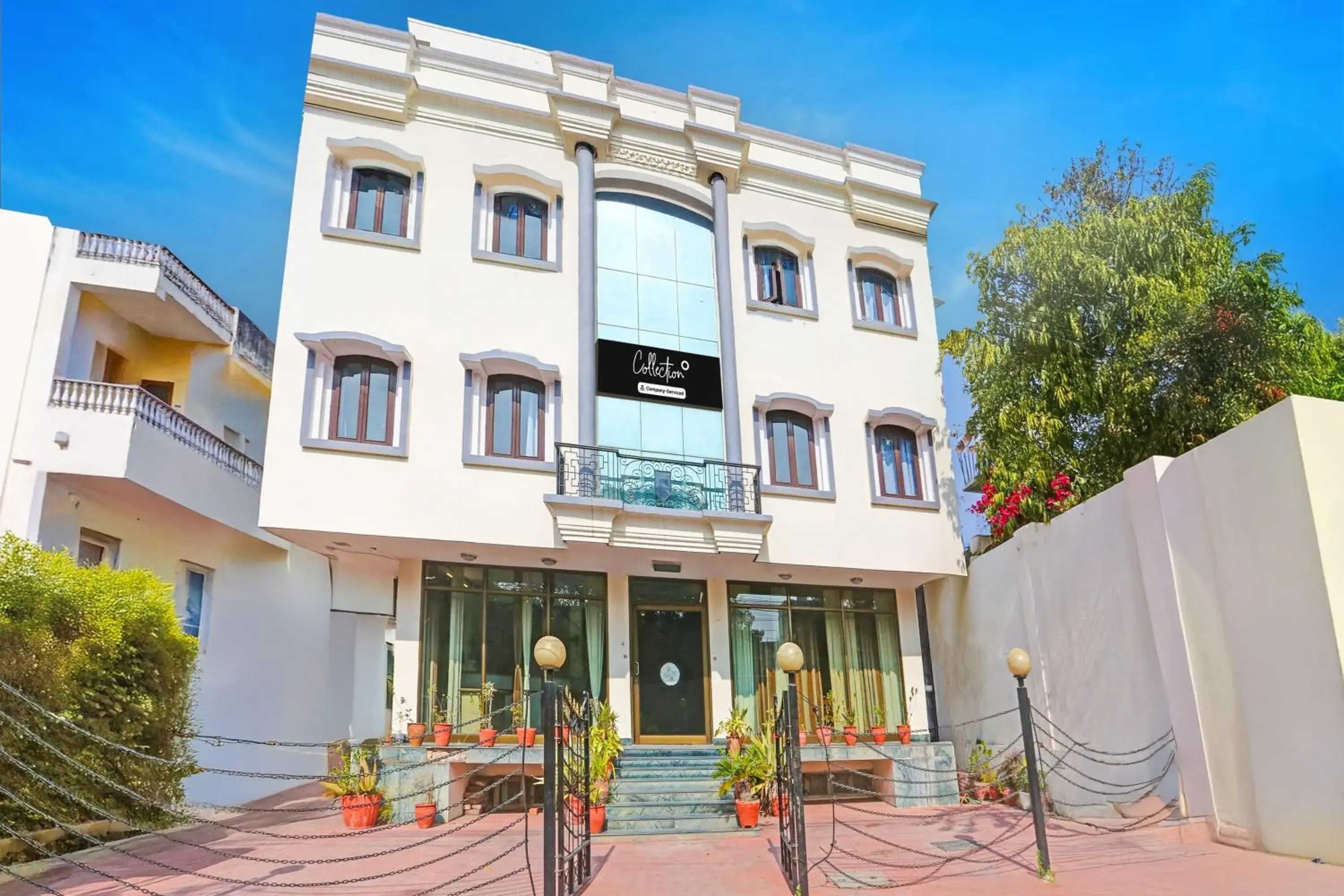 Facade/entrance in Collection O Bani Park Near Collectorate Circle Formerly Anuja Palace Facade/entrance in Collection O Bani Park Near Collectorate Circle Formerly Anuja Palace