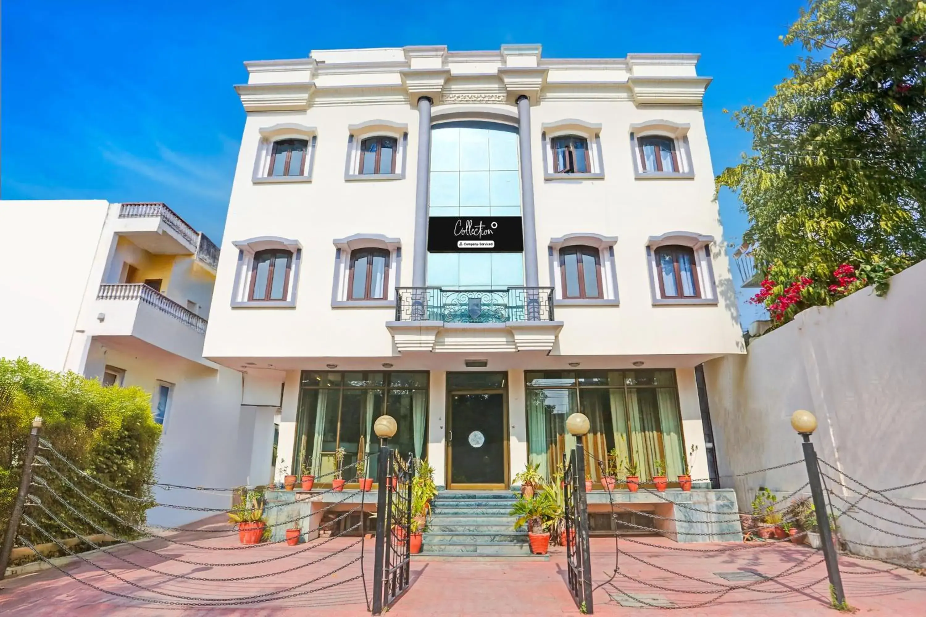 Facade/entrance in Collection O Bani Park Near Collectorate Circle Formerly Anuja Palace Facade/entrance in Collection O Bani Park Near Collectorate Circle Formerly Anuja Palace