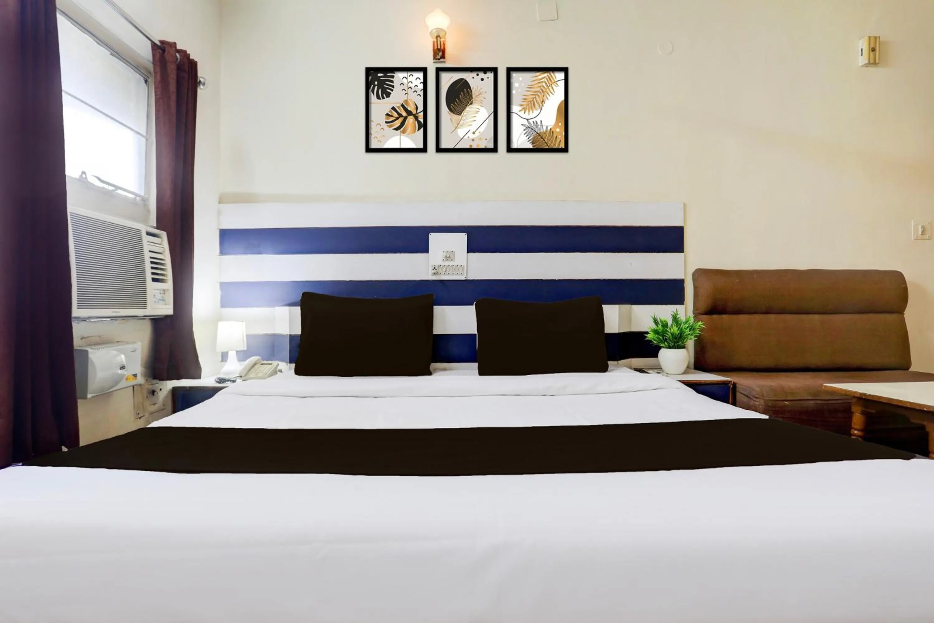 Bedroom, Bed in Collection O Lashkar Gwalior formerly Hotel Banjara