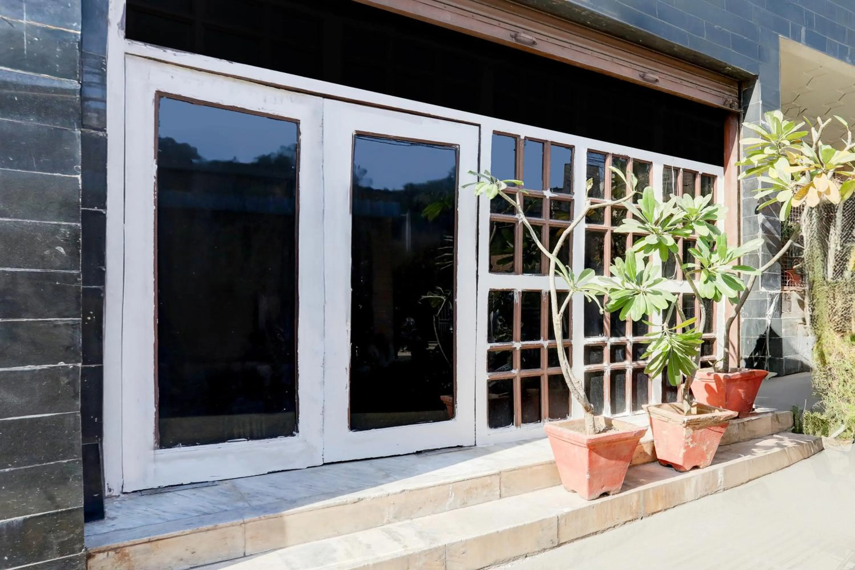 Facade/entrance in Collection O Lashkar Gwalior formerly Hotel Banjara