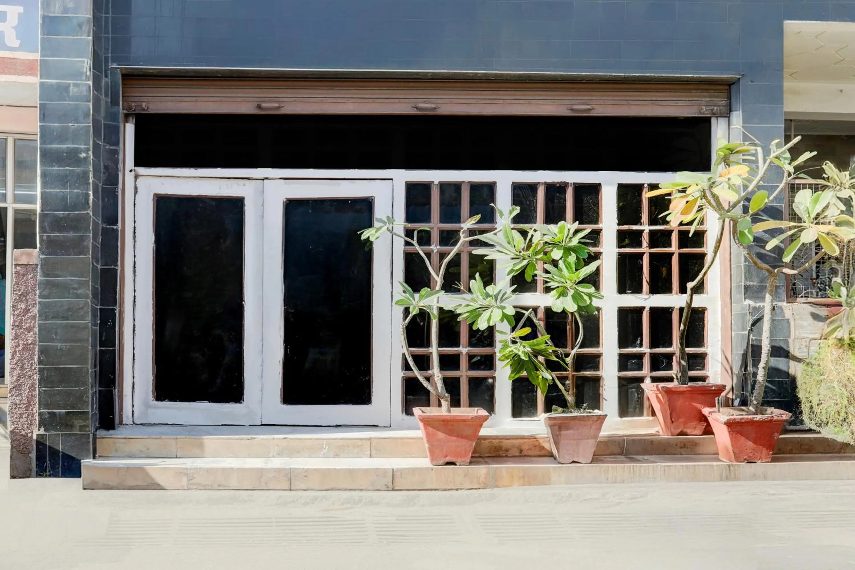 Facade/entrance in Collection O Lashkar Gwalior formerly Hotel Banjara