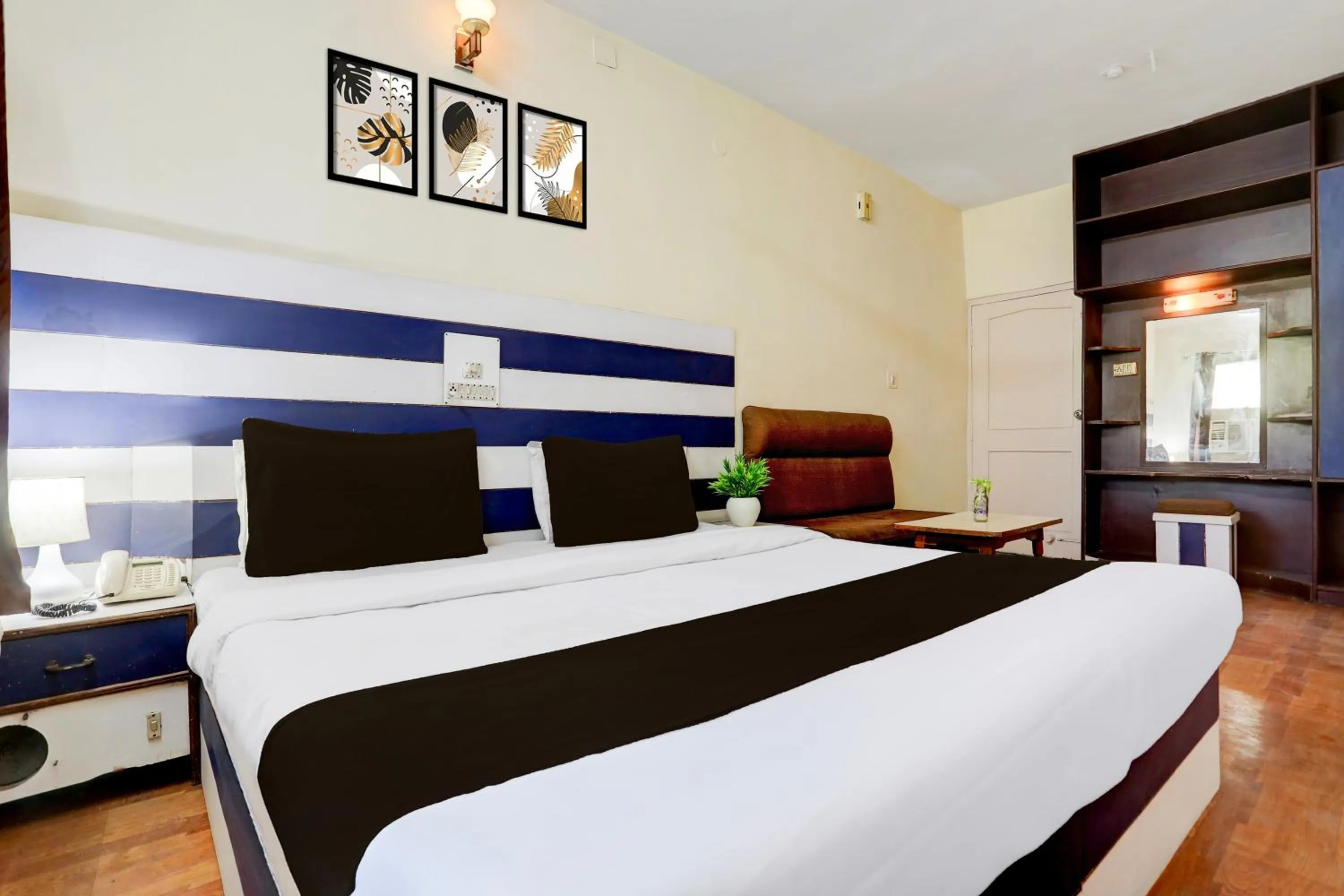 Bedroom, Bed in Collection O Lashkar Gwalior formerly Hotel Banjara