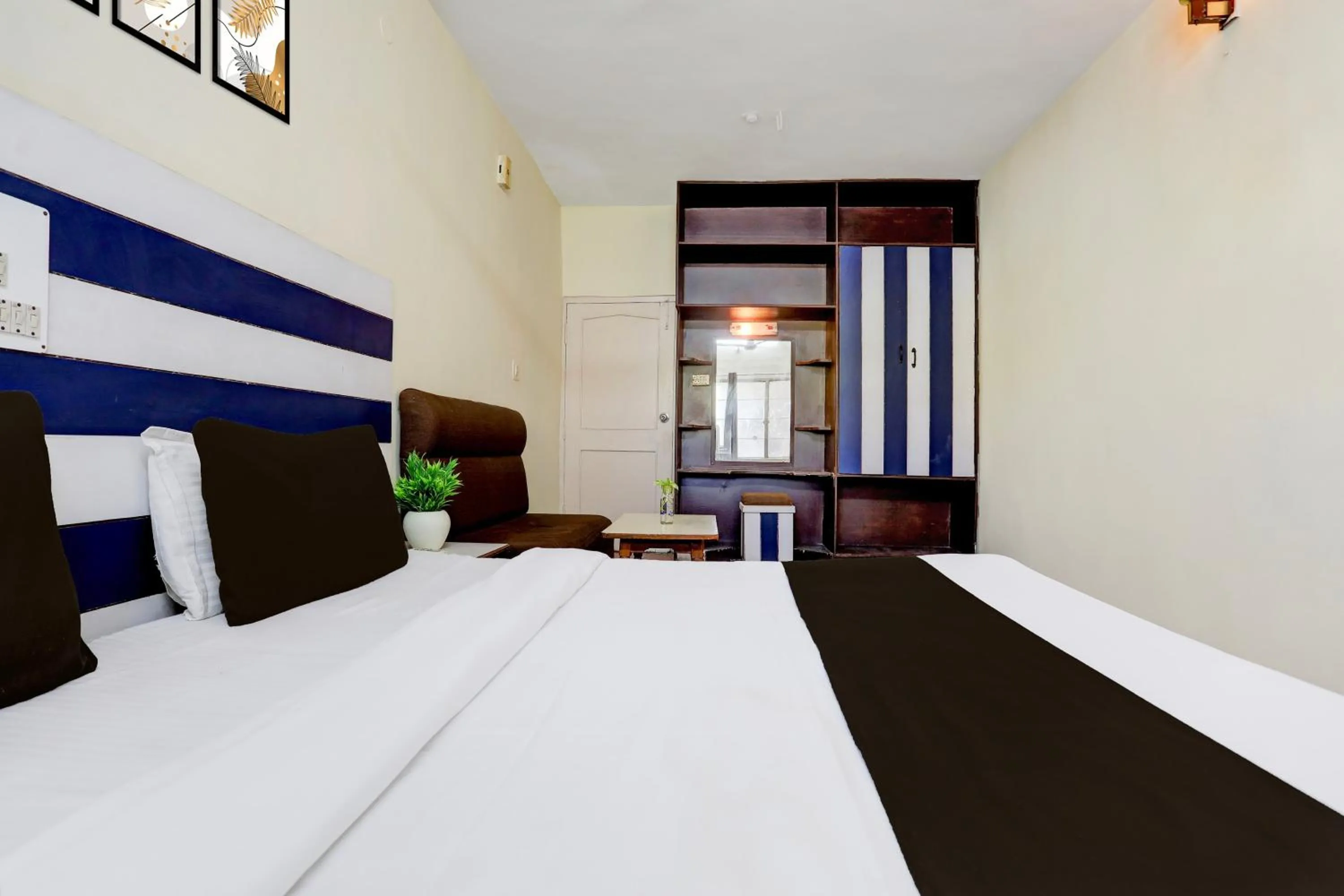 Bedroom, Bed in Collection O Lashkar Gwalior formerly Hotel Banjara